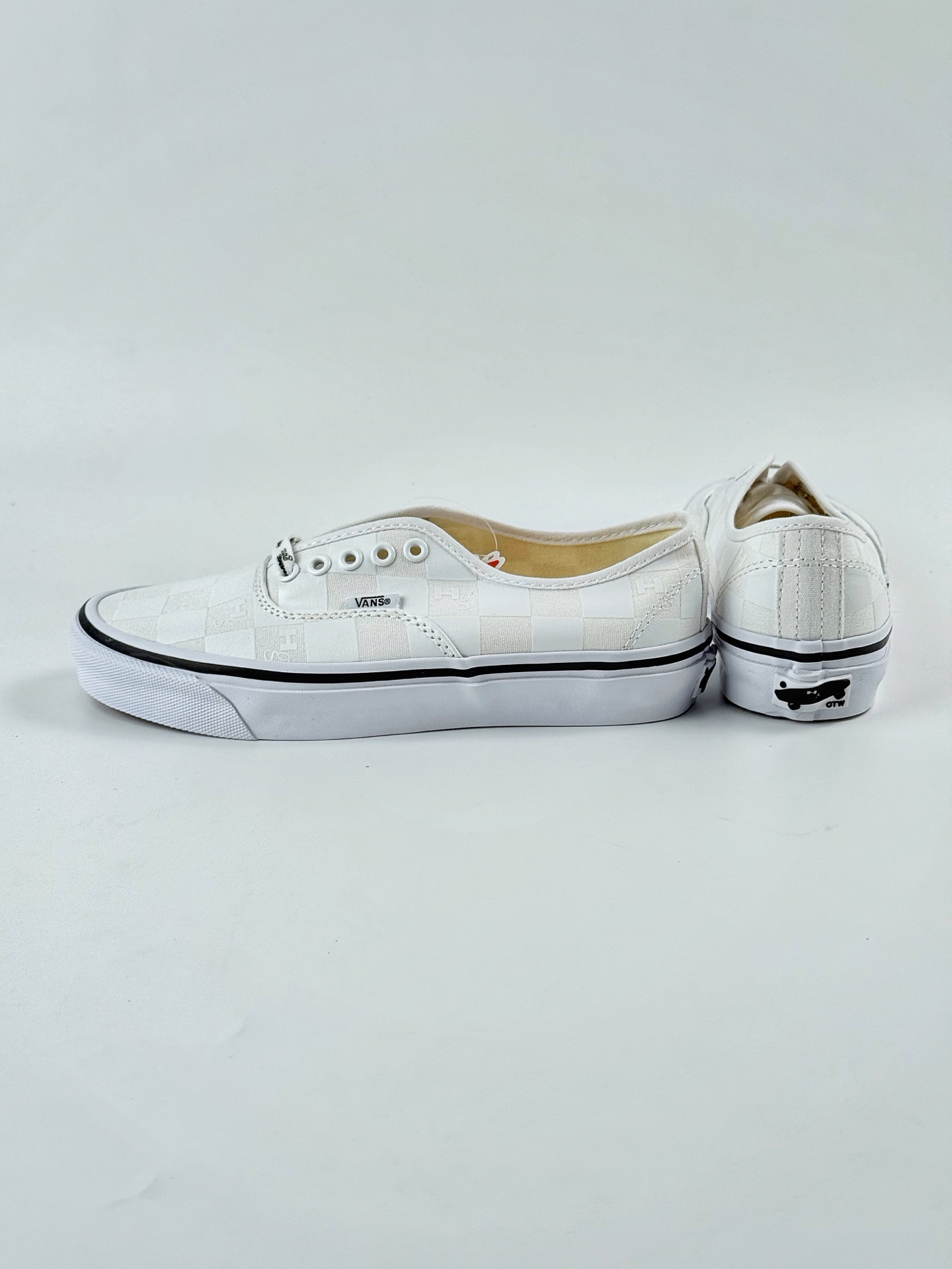 HommeGirls x Vans Authentic 44 DX 白色 舒适休闲防滑耐磨低帮帆布鞋