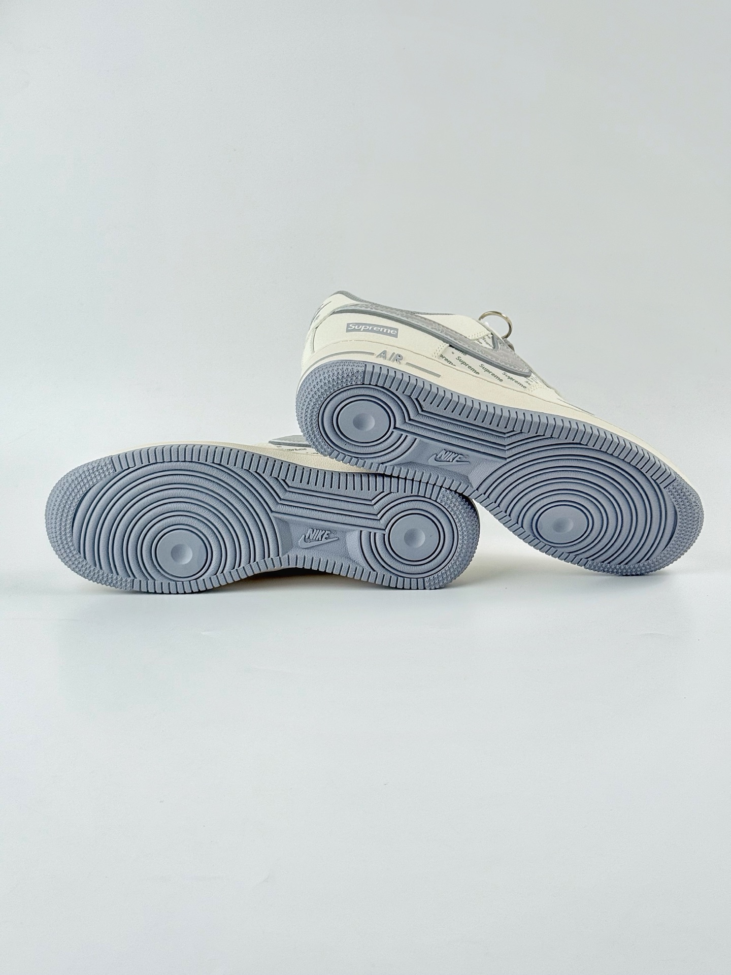 Nike Air Force 1 Low 07 x Supreme 白灰小勾 XX3168-147
