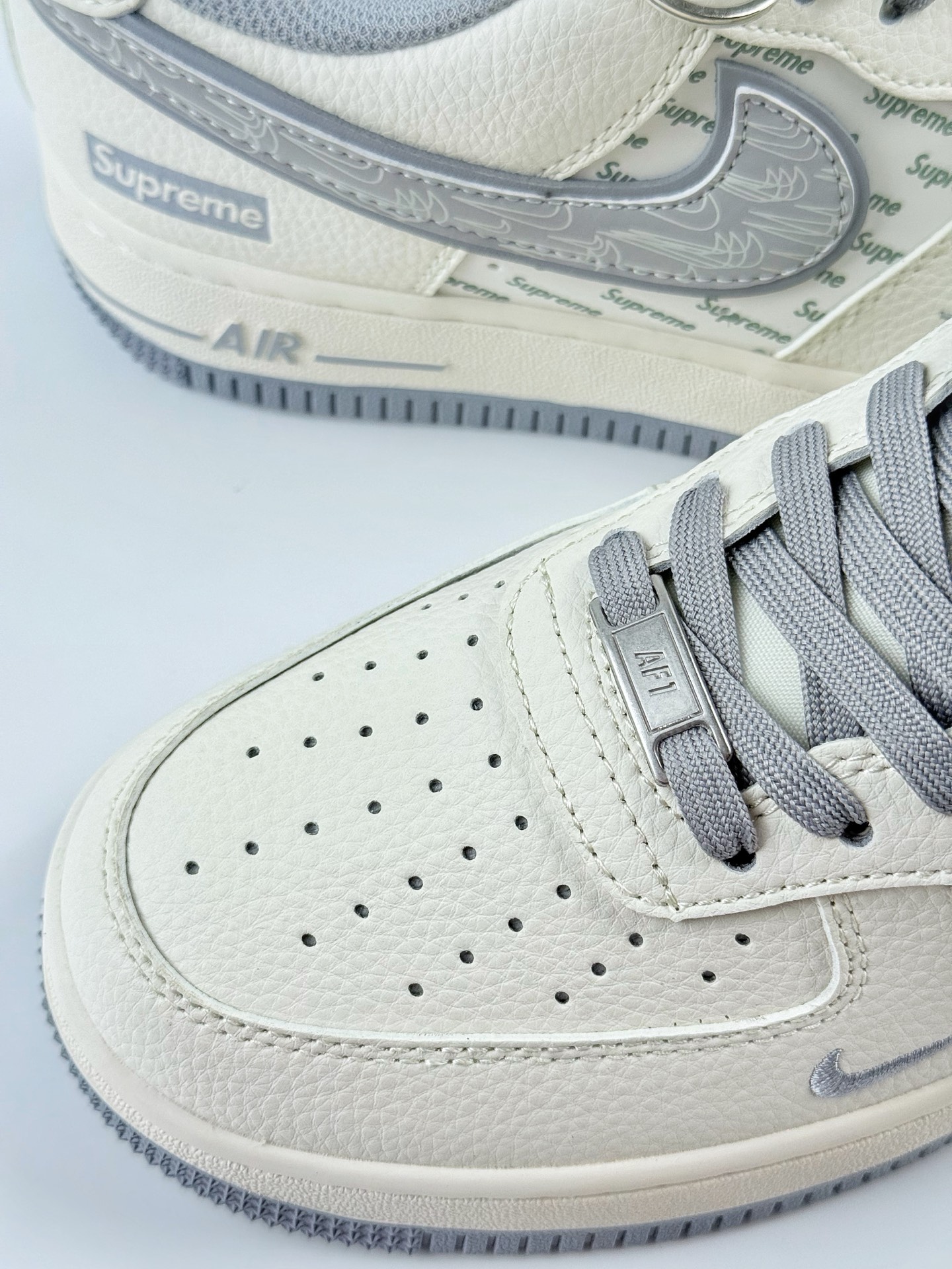 Nike Air Force 1 Low 07 x Supreme 白灰小勾 XX3168-147