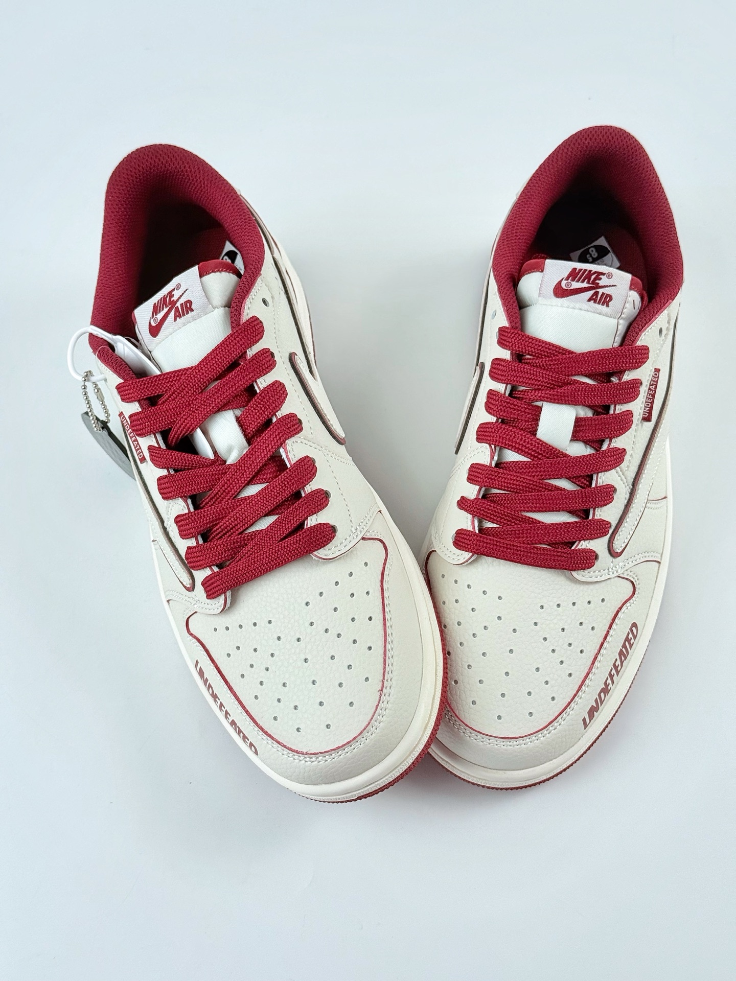 280 Travis Scott x Nike Air Jordan 1 Low x UNDEFEATED Air Jordan 1 Low 反转白红倒钩 DF1845-536