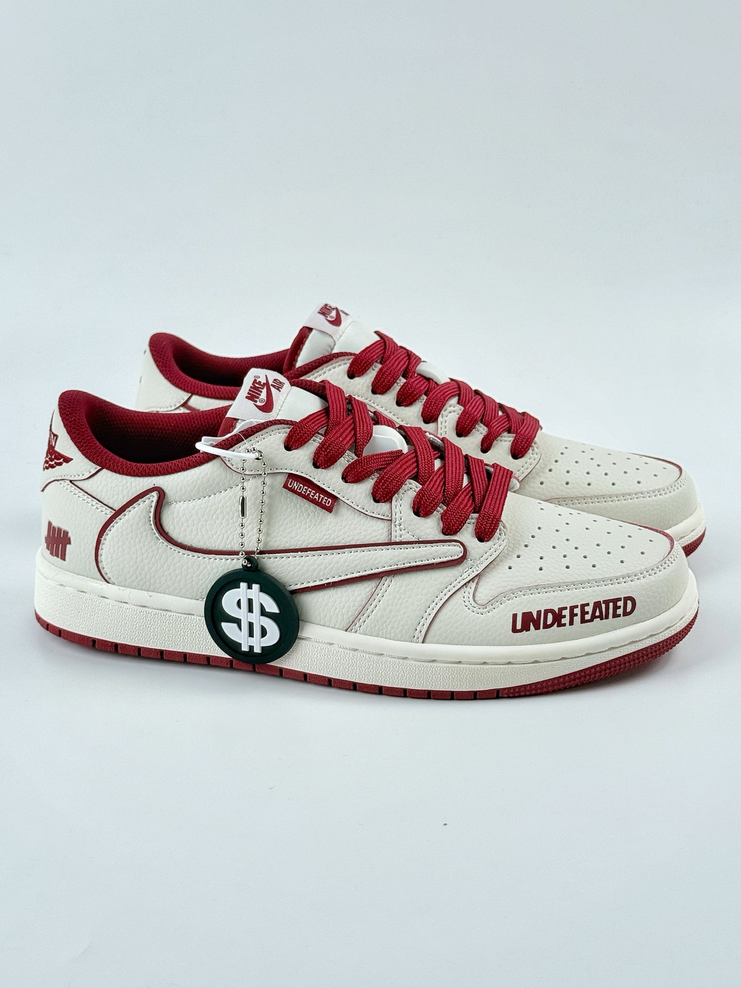 280 Travis Scott x Nike Air Jordan 1 Low x UNDEFEATED Air Jordan 1 Low 反转白红倒钩 DF1845-536