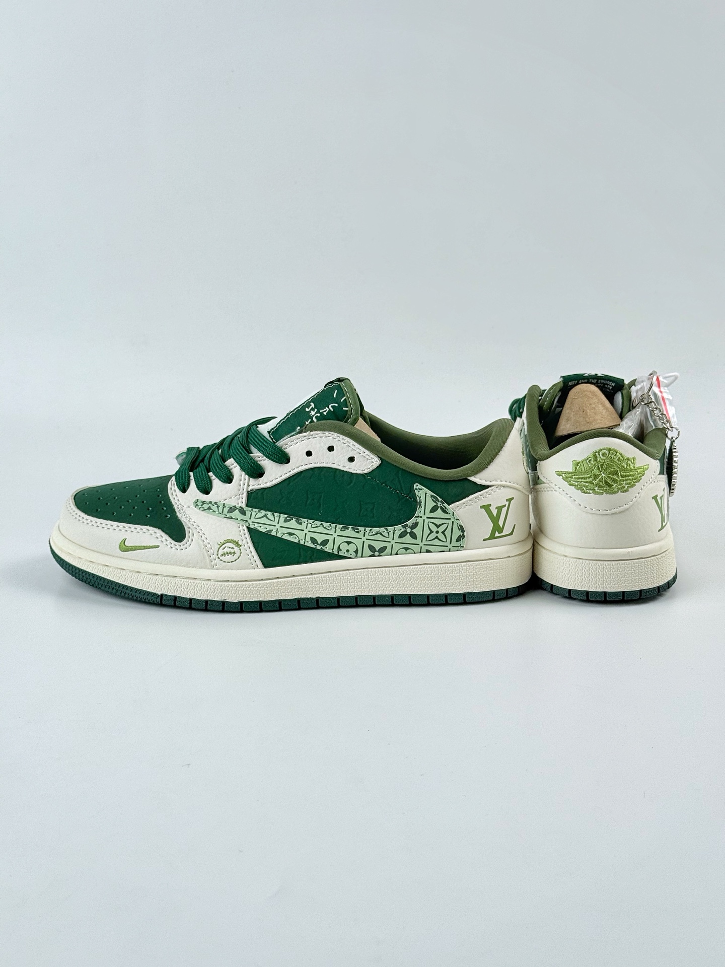 Travis Scott x Nike Air Jordan 1 Low x Louis Vuitton Air Jordan 1 Low 反转白绿小钩倒钩 LD2025-022
