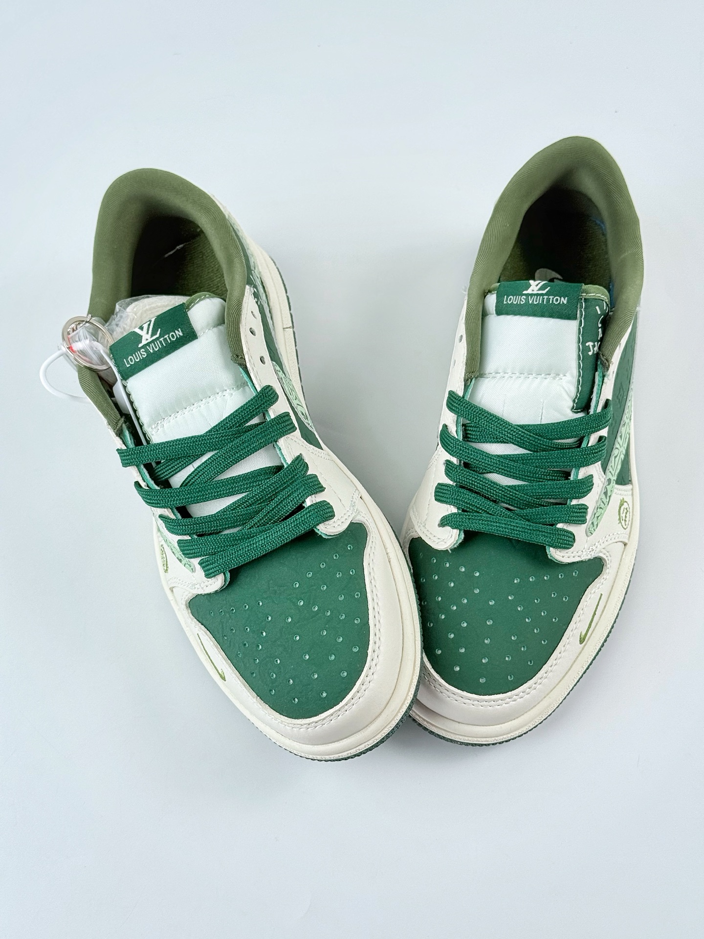 Travis Scott x Nike Air Jordan 1 Low x Louis Vuitton Air Jordan 1 Low 反转白绿小钩倒钩 LD2025-022