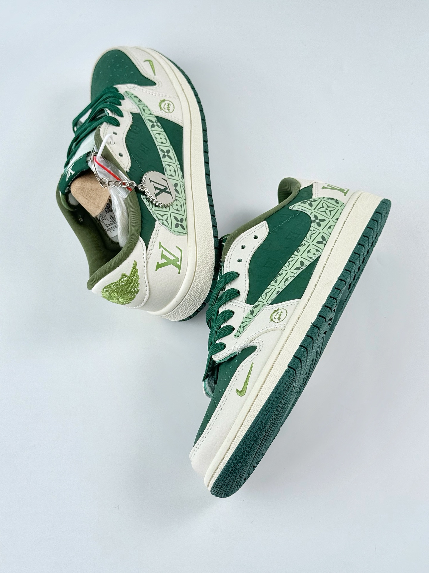 Travis Scott x Nike Air Jordan 1 Low x Louis Vuitton Air Jordan 1 Low 反转白绿小钩倒钩 LD2025-022