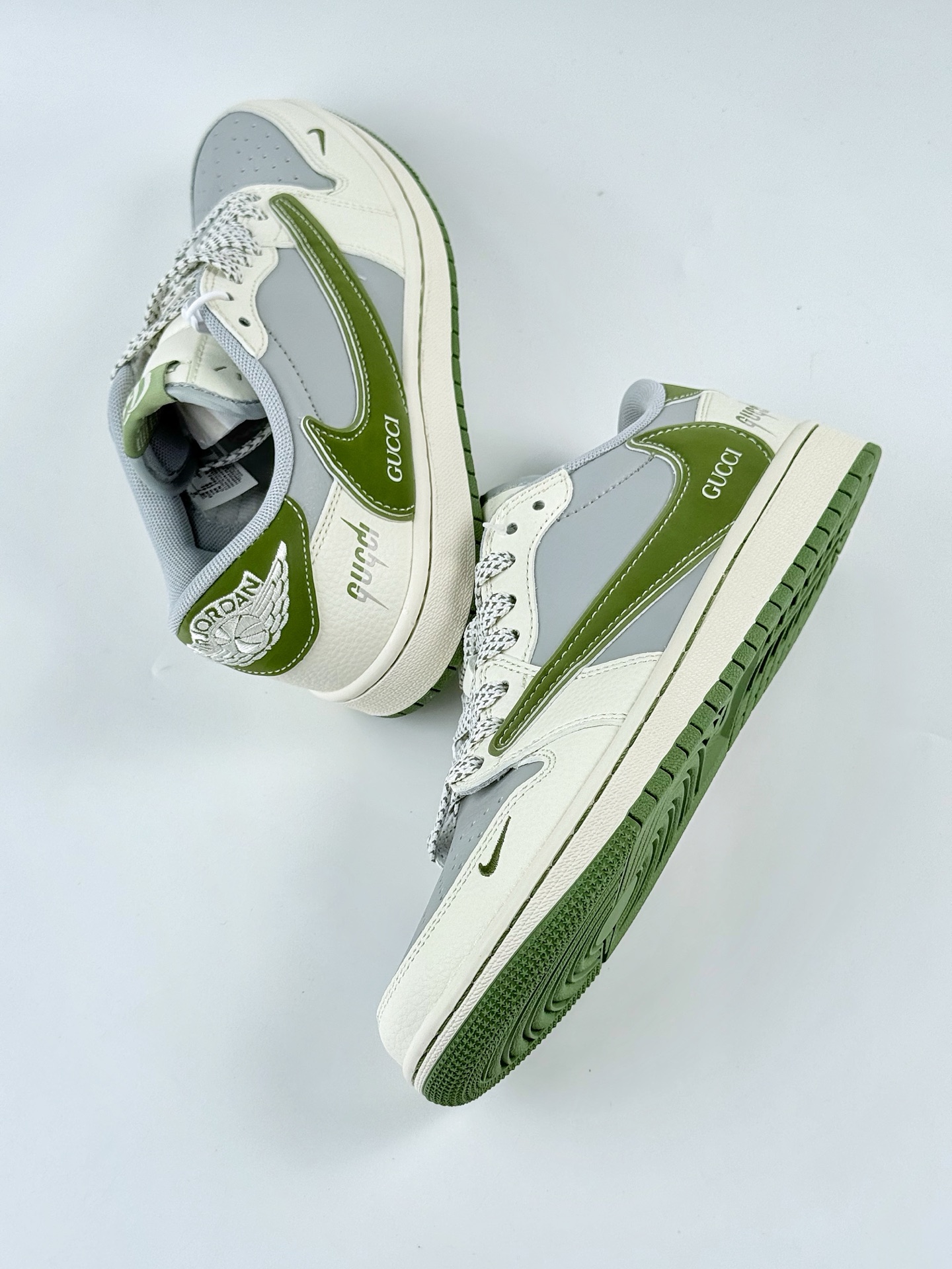 Travis Scott x Nike Air Jordan 1 Low x GUCCI Air Jordan 1 Low 反转白灰绿小钩满天星倒钩 HS8068-007