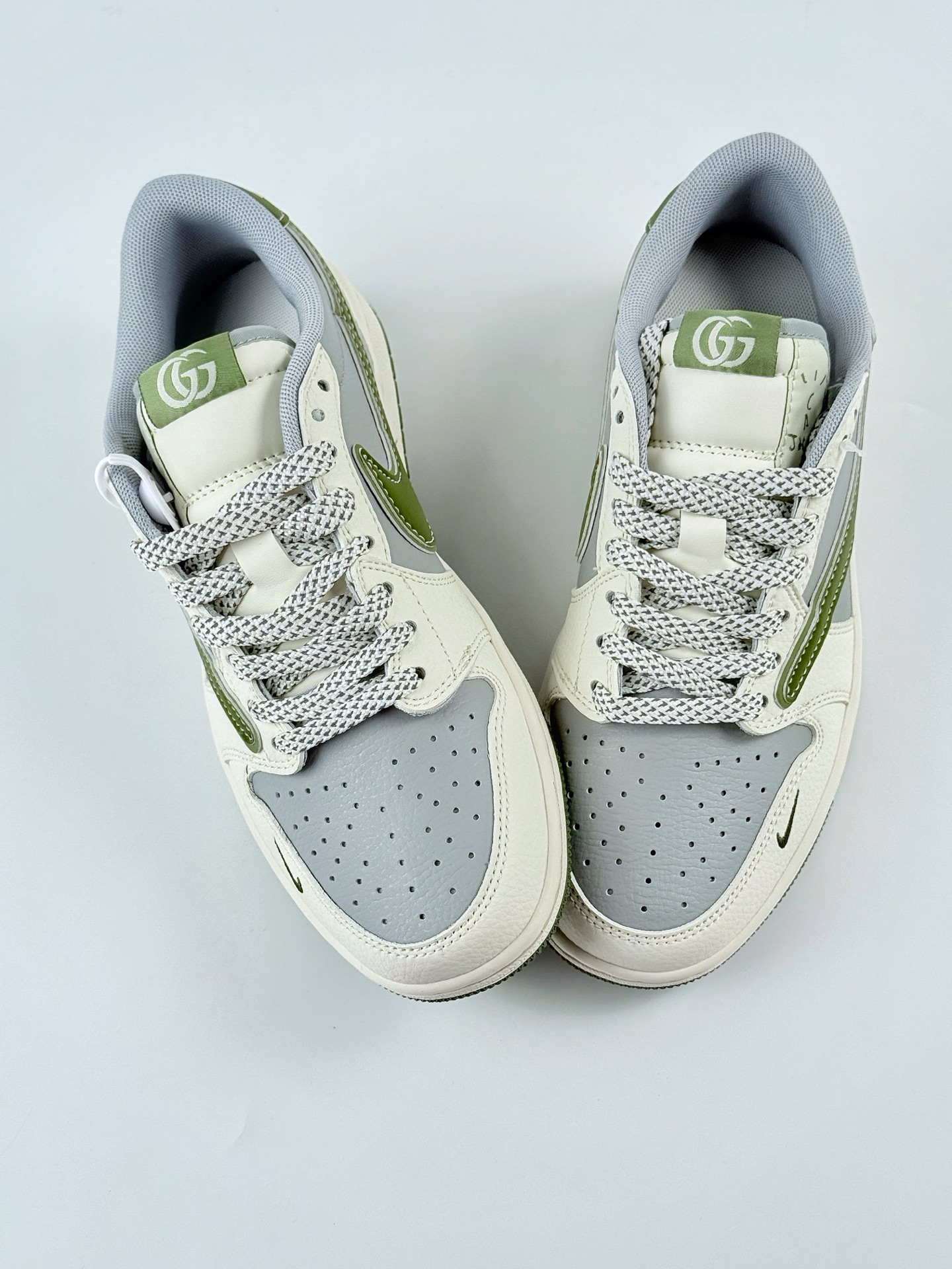 Travis Scott x Nike Air Jordan 1 Low x GUCCI Air Jordan 1 Low 反转白灰绿小钩满天星倒钩 HS8068-007
