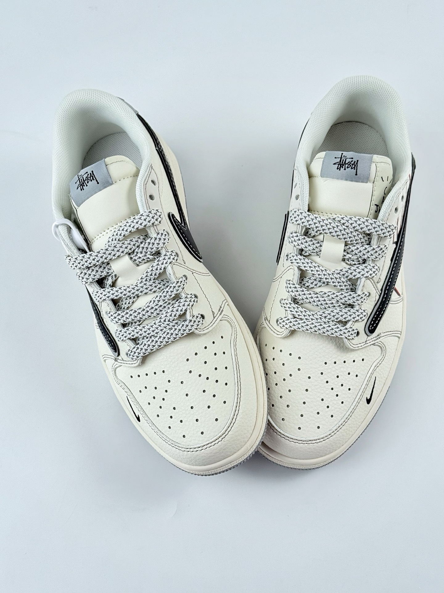 Travis Scott x Nike Air Jordan 1 Low x Stussy Air Jordan 1 Low 反转白黑灰小钩满天星倒钩 HS8068-006