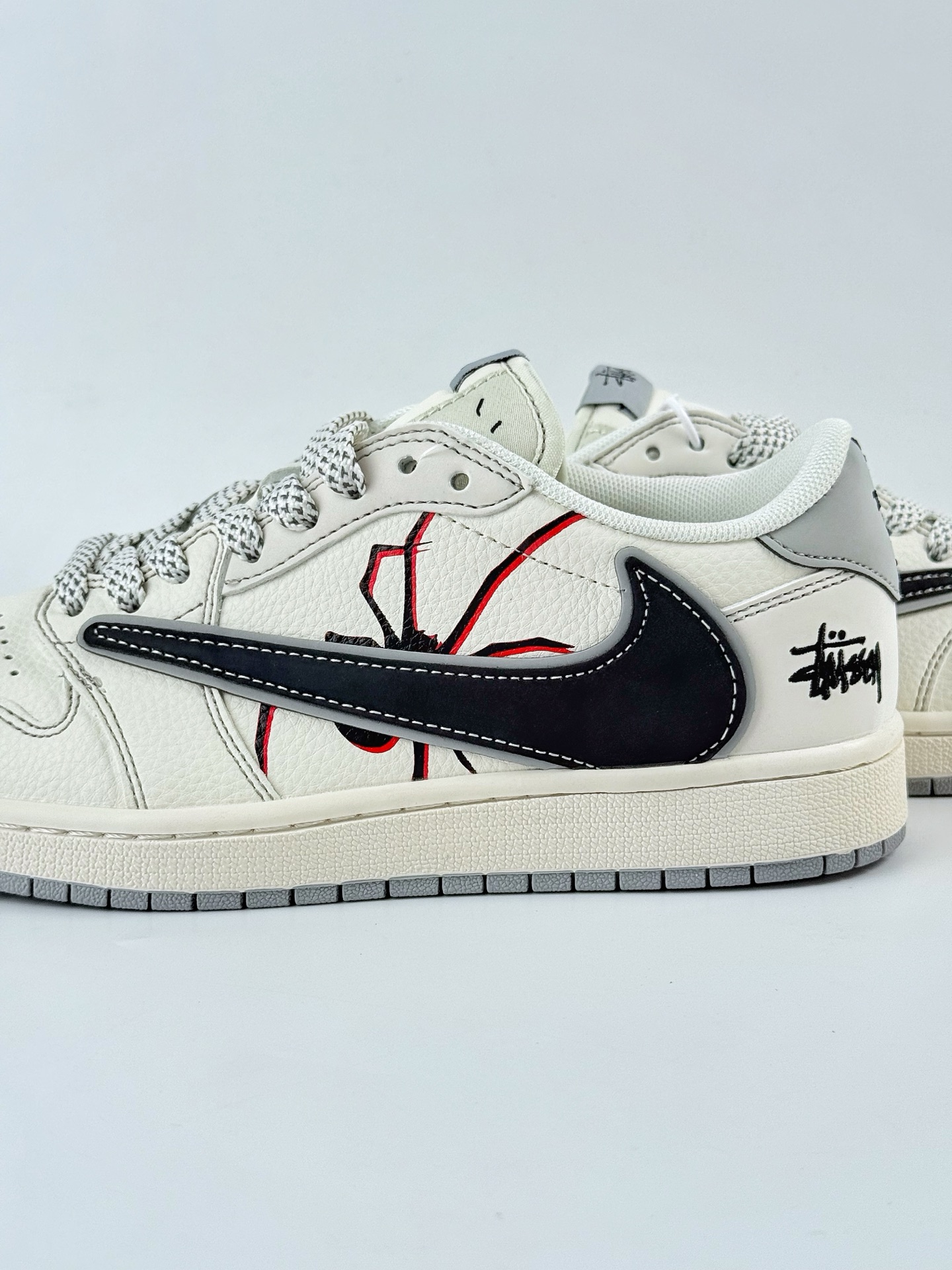 Travis Scott x Nike Air Jordan 1 Low x Stussy Air Jordan 1 Low 反转白黑灰小钩满天星倒钩 HS8068-006