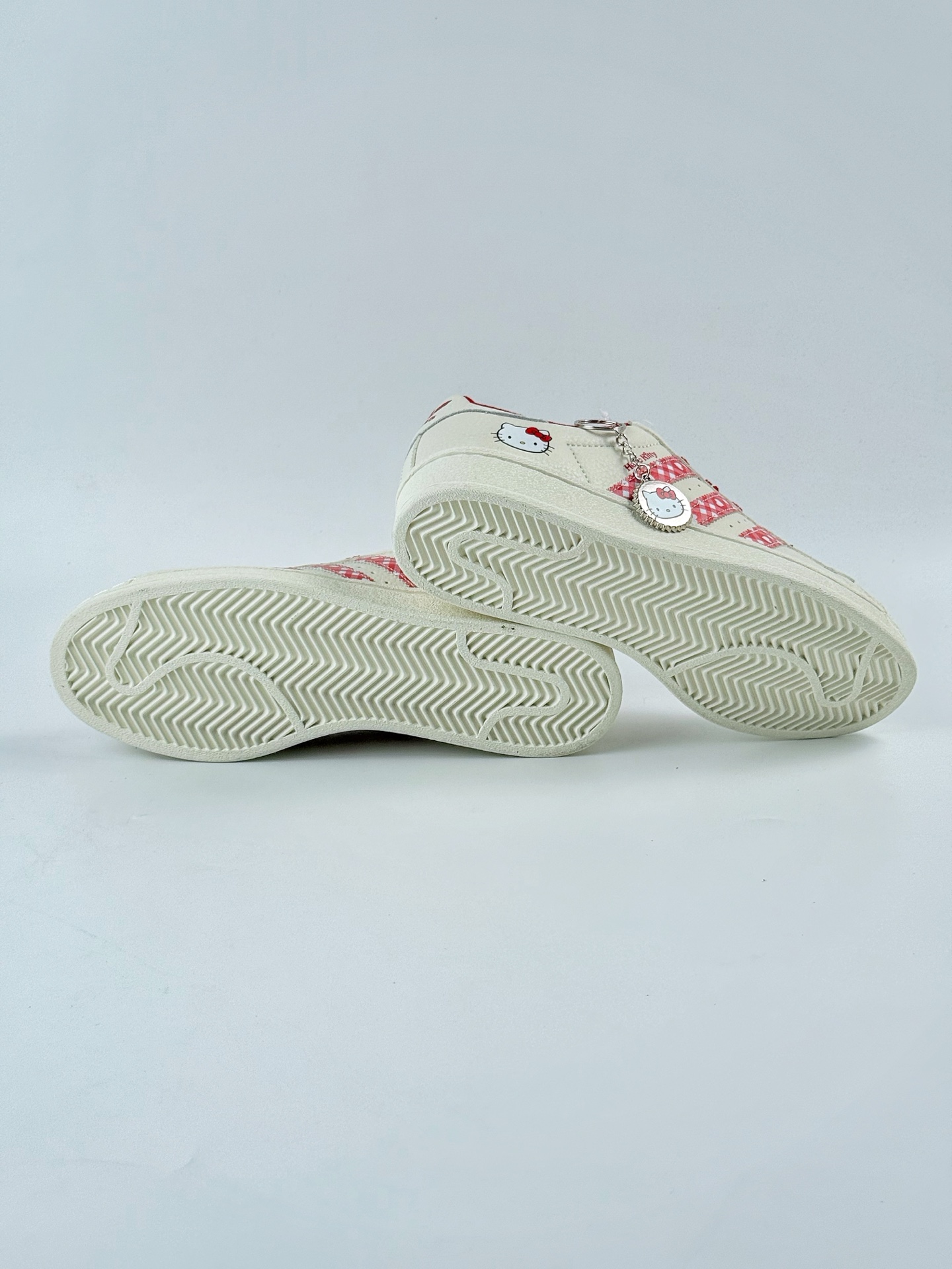 AD Originals Superstar x Hello Kitty 白红 XG0002