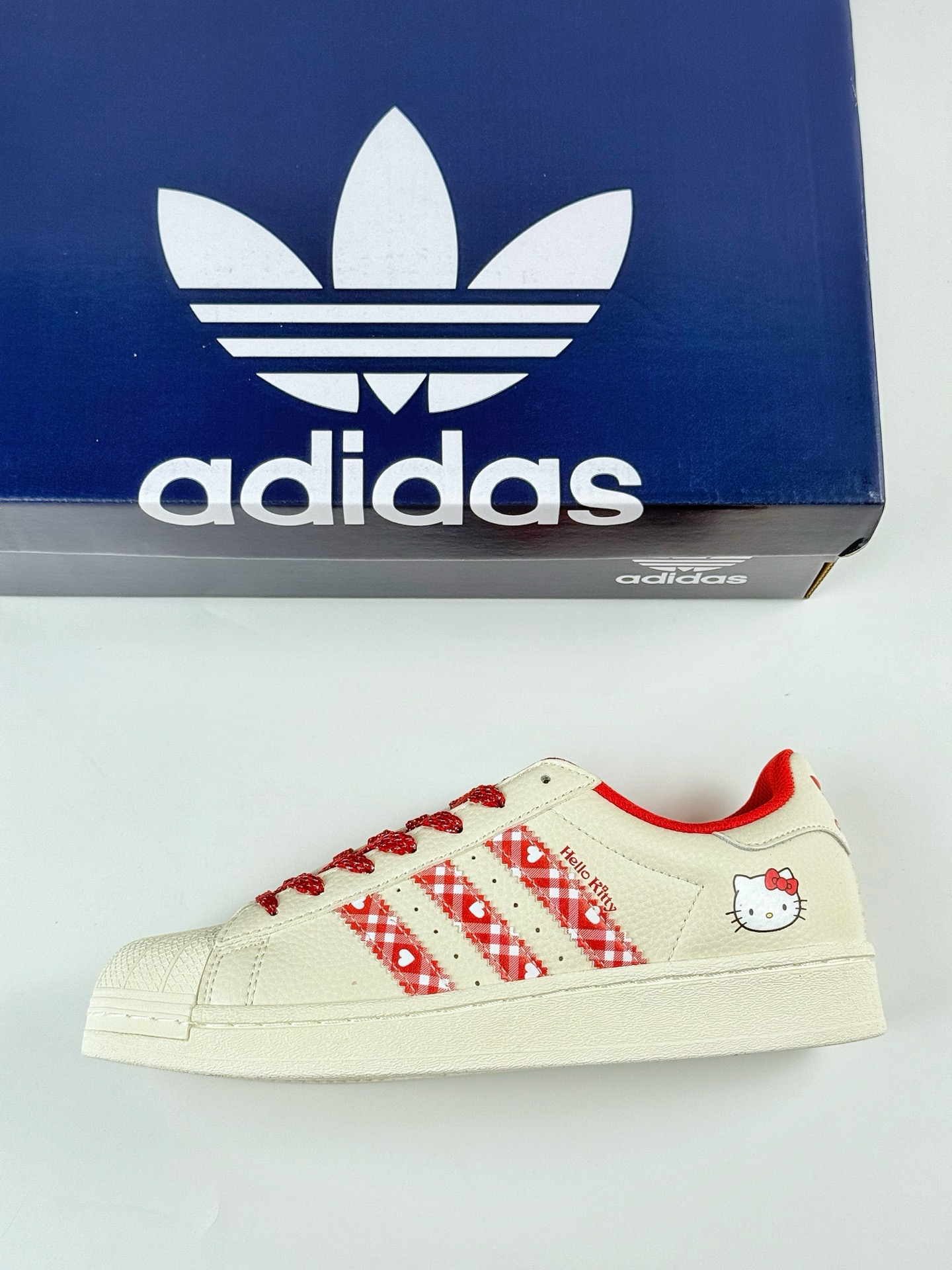 AD Originals Superstar x Hello Kitty 白红 XG0002