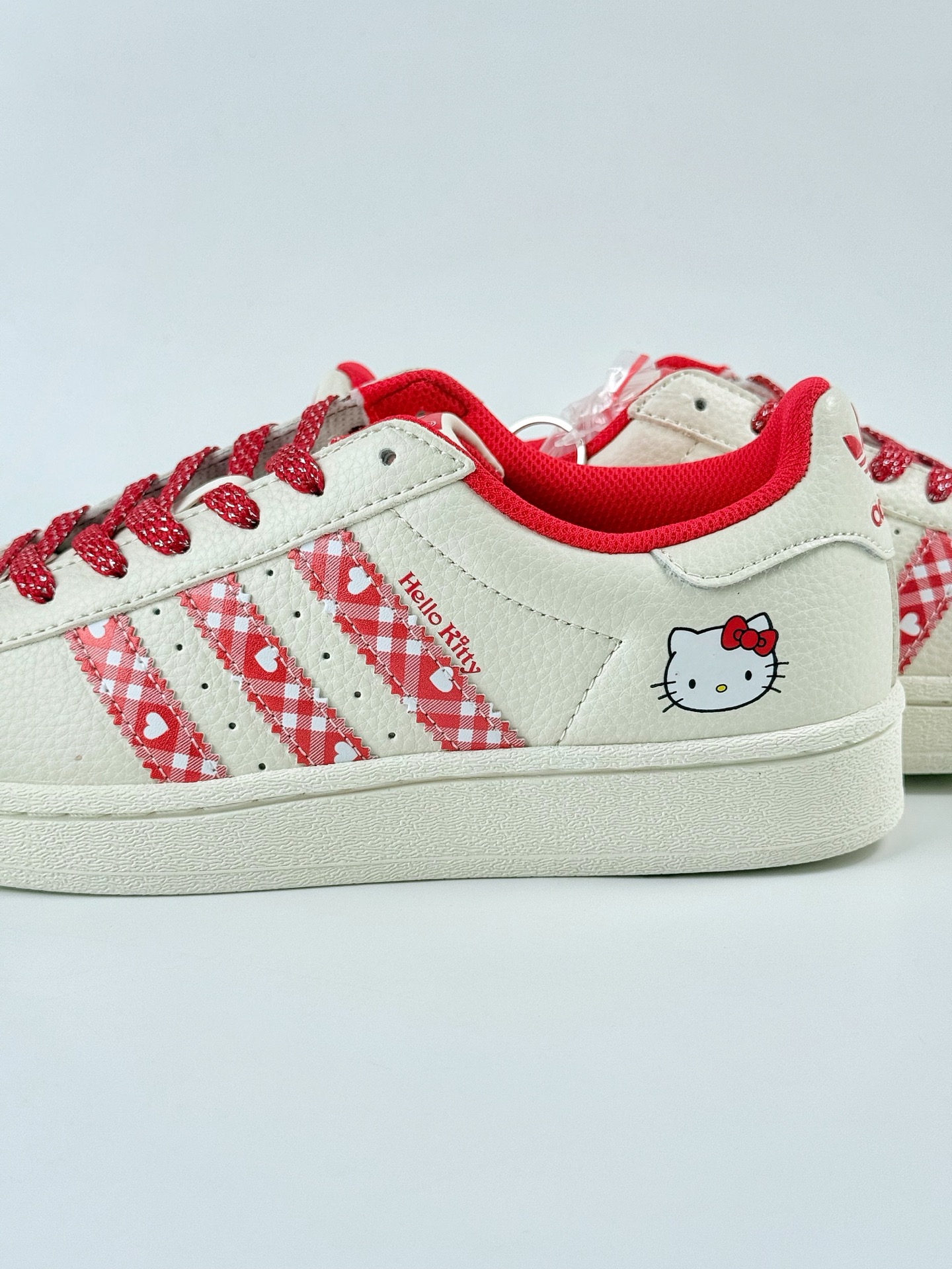 AD Originals Superstar x Hello Kitty 白红 XG0002