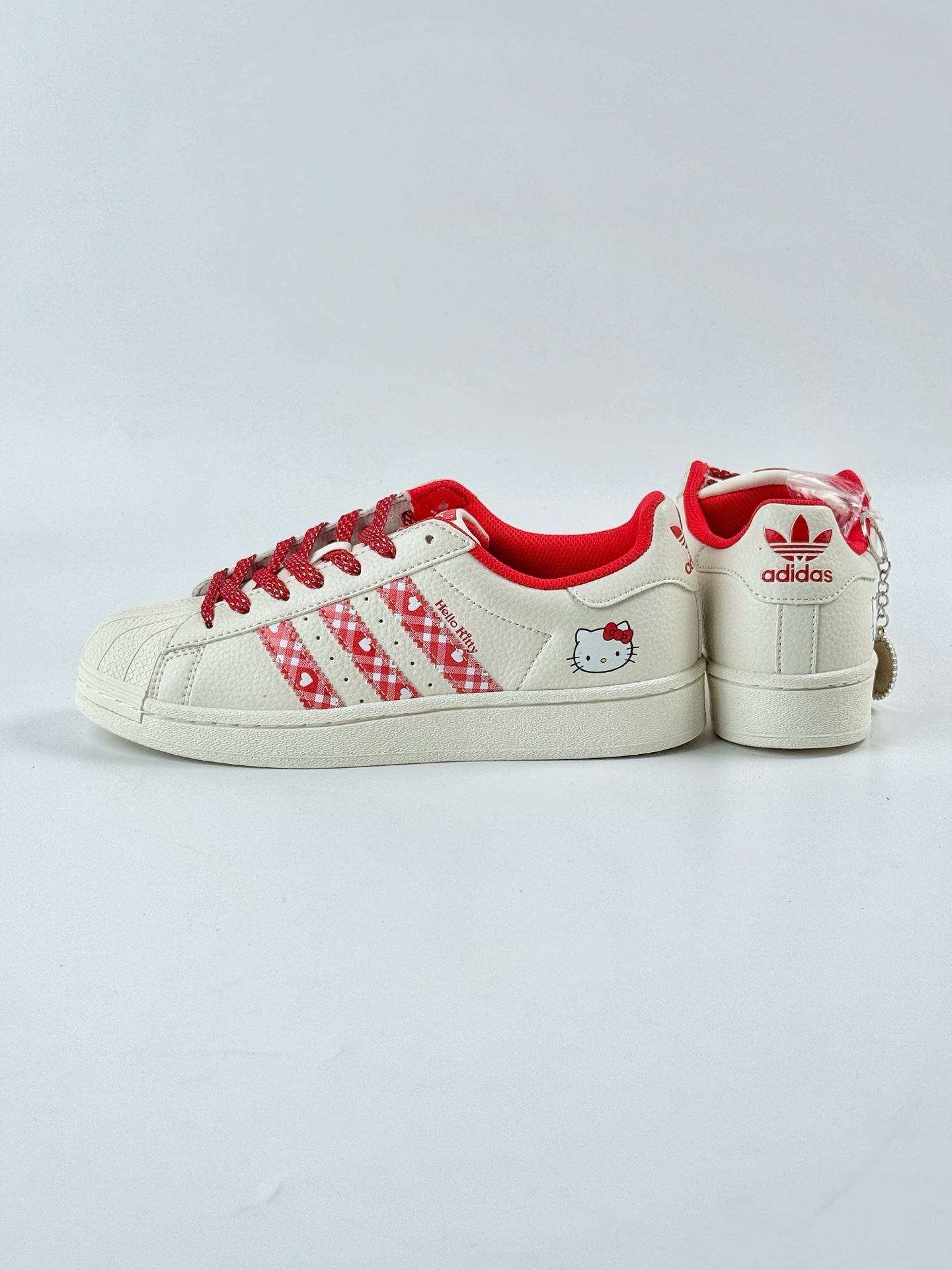 AD Originals Superstar x Hello Kitty 白红 XG0002