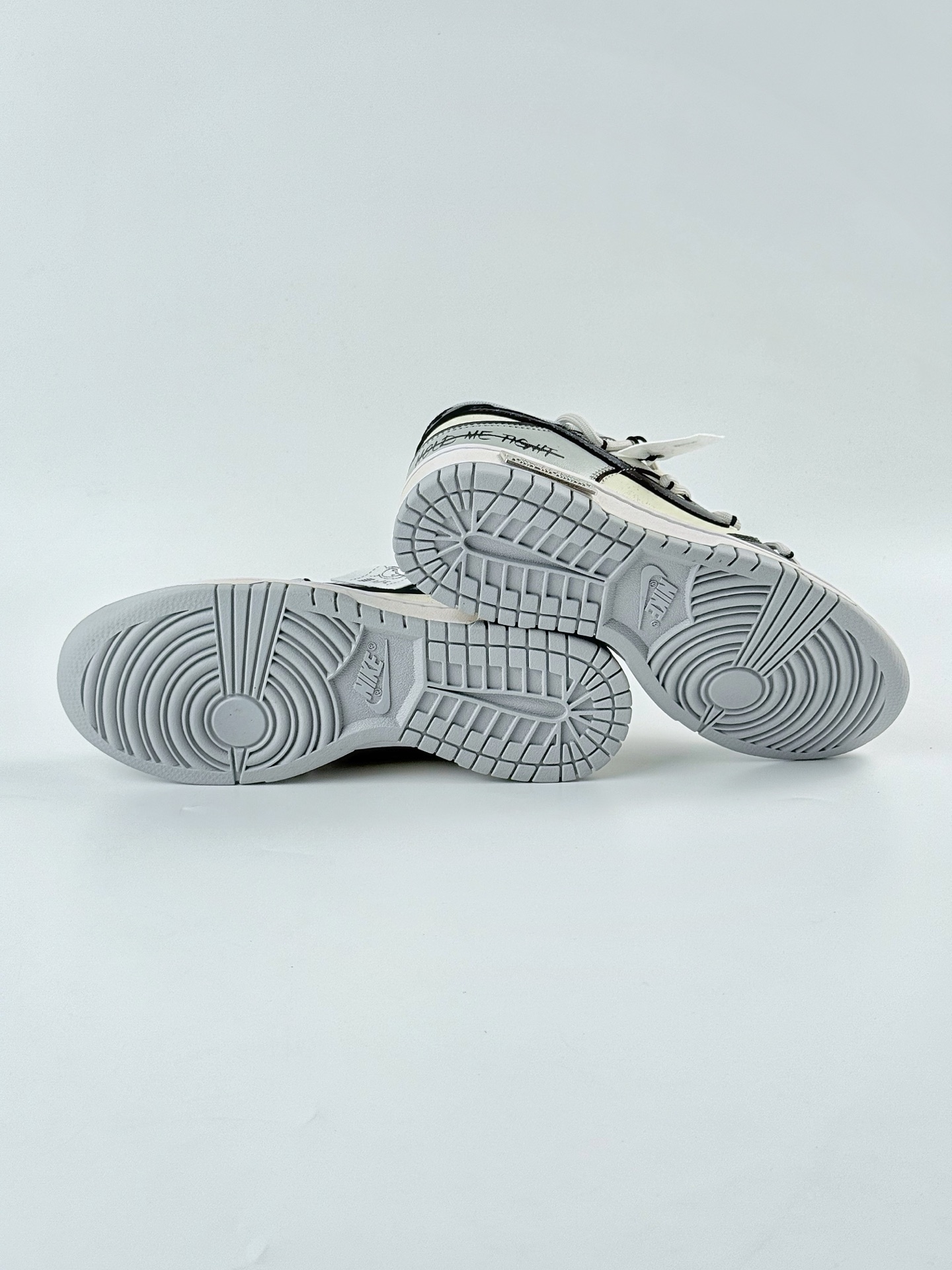 Nike SB Dunk Low 熊猫恶作剧 宇宙探索 星际迷航 黑白 DJ6188-003