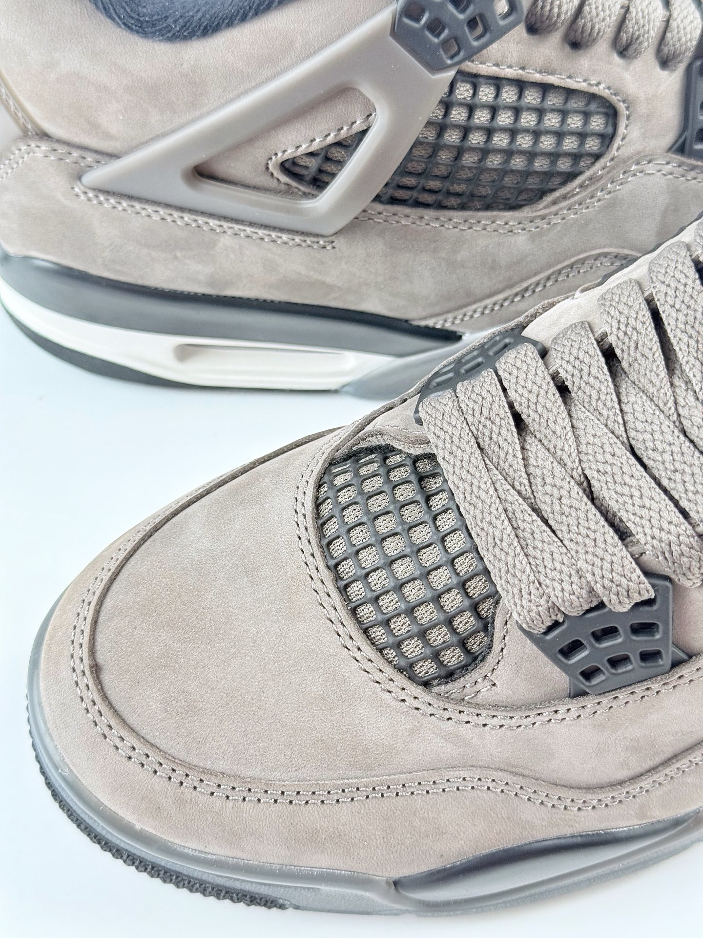 Nike Air Jordan 4 Retro 乔丹四代 “Laser” 灰黑 FV5029-200