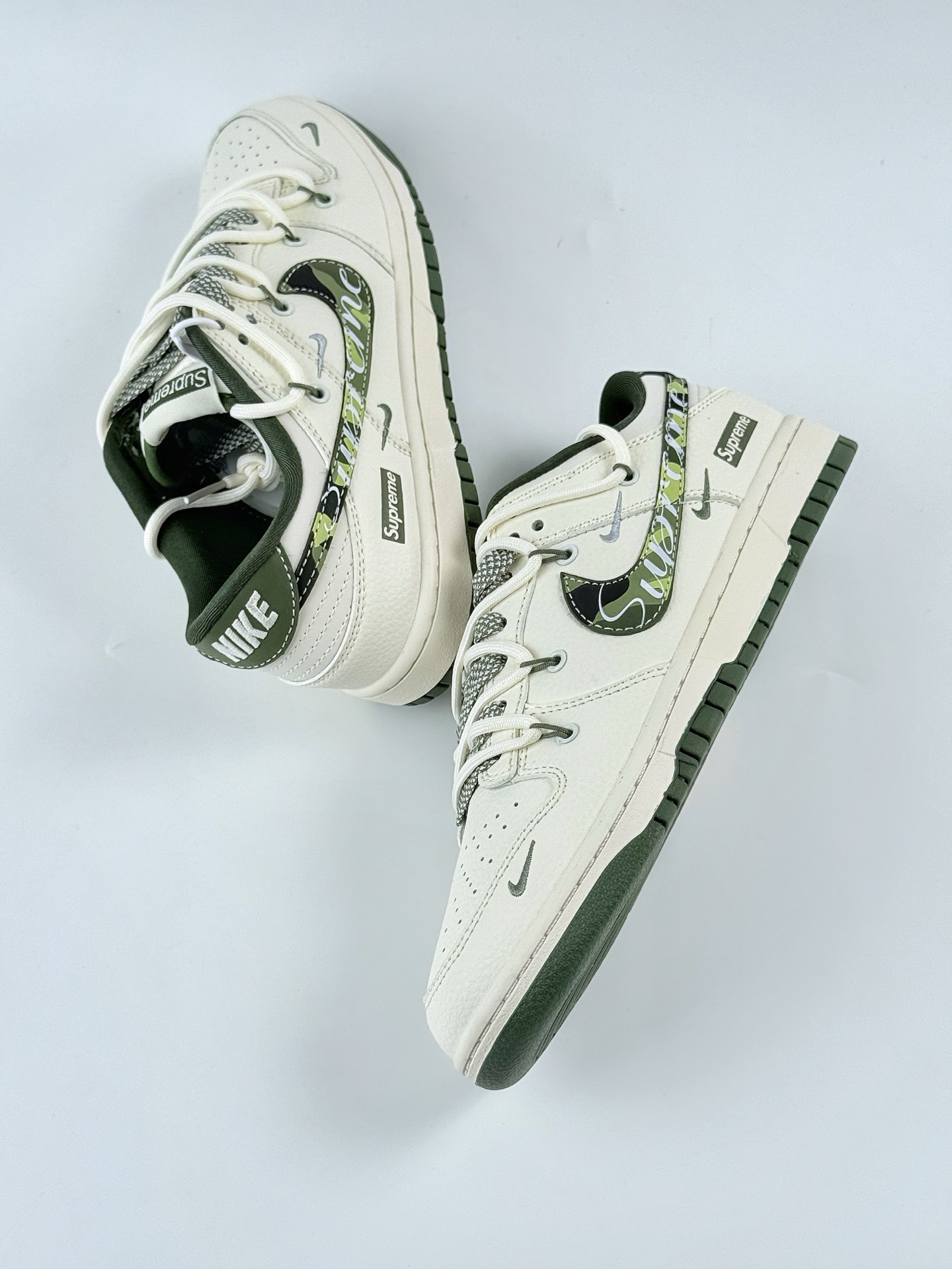 Nike SB Dunk Low x Supreme 白绿小勾满天星 DM6868-081