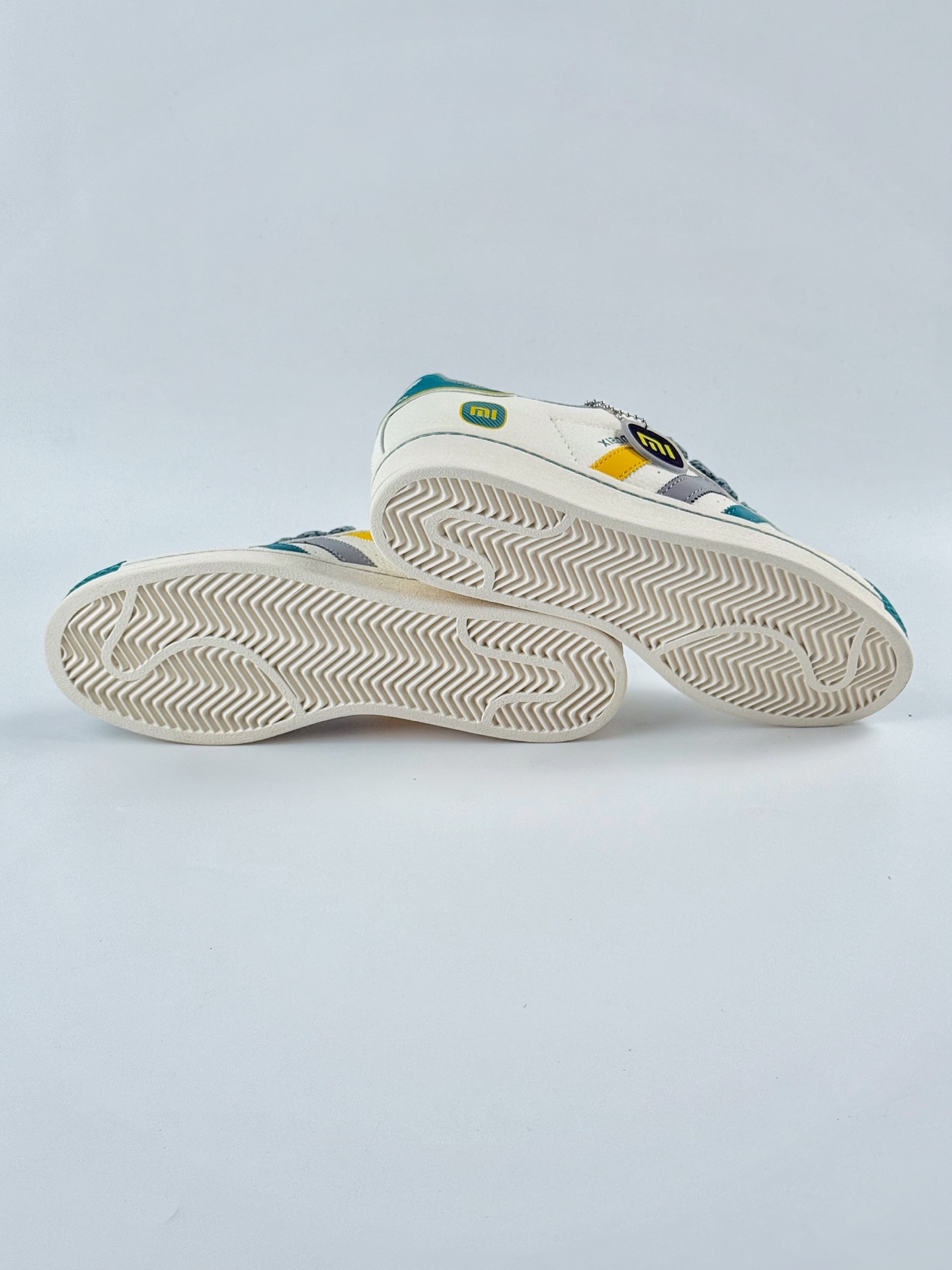 AD Originals Superstar x SU7 Ultra 82 贝壳头 白绿满天星 SD6824