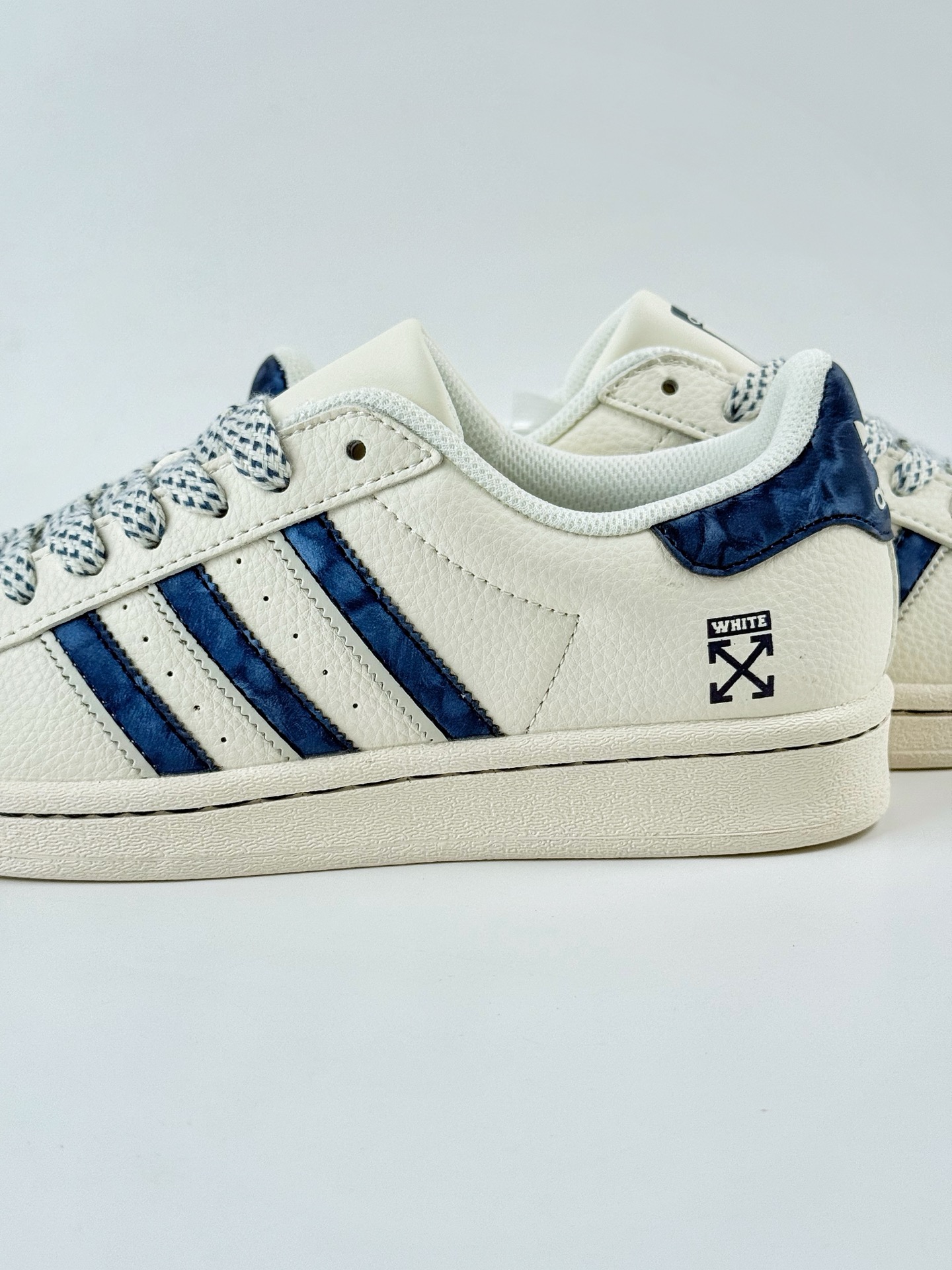 AD Originals Superstar x OFF-WHITE 白蓝满天星 HS3074