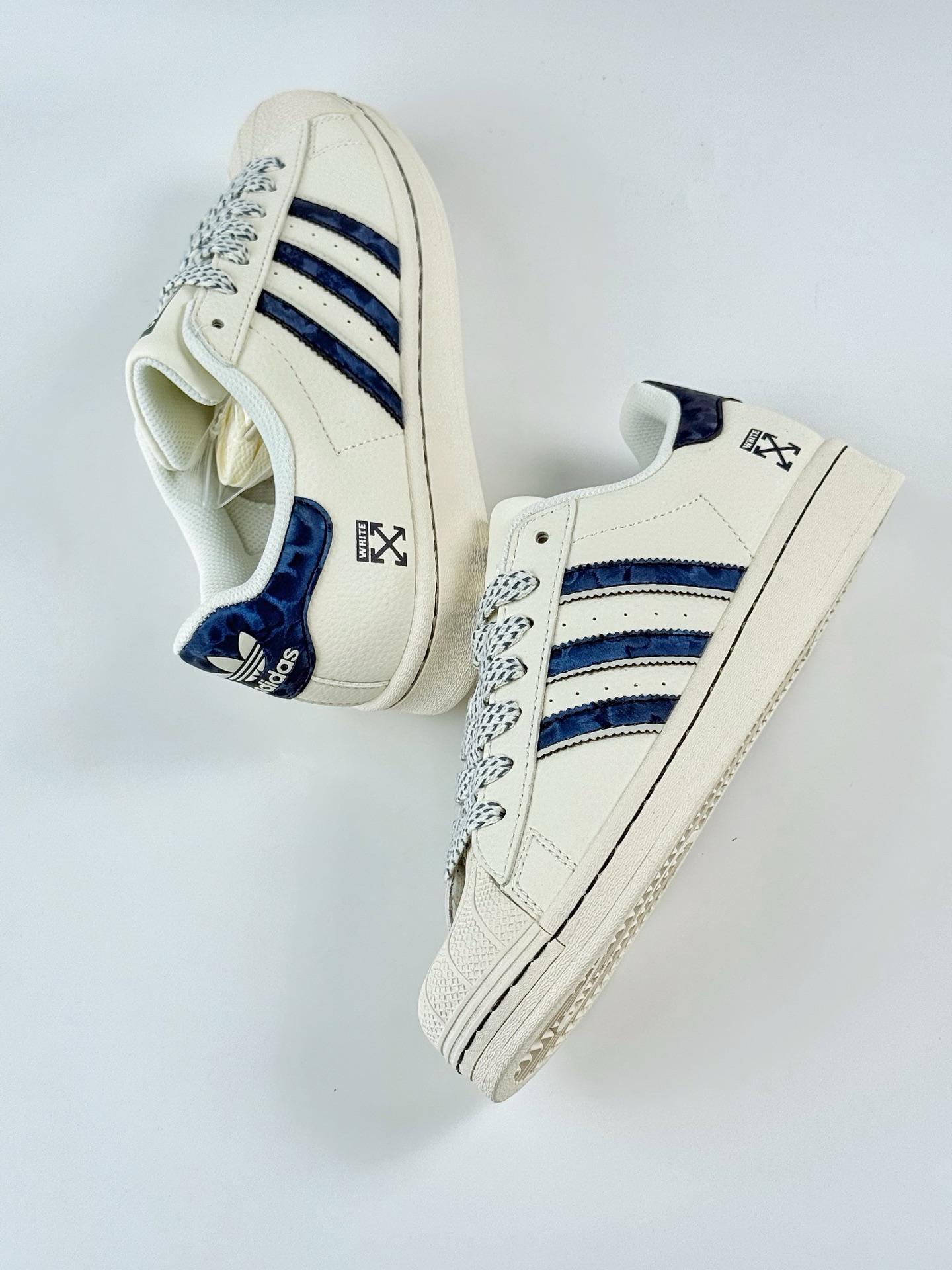 AD Originals Superstar x OFF-WHITE 白蓝满天星 HS3074