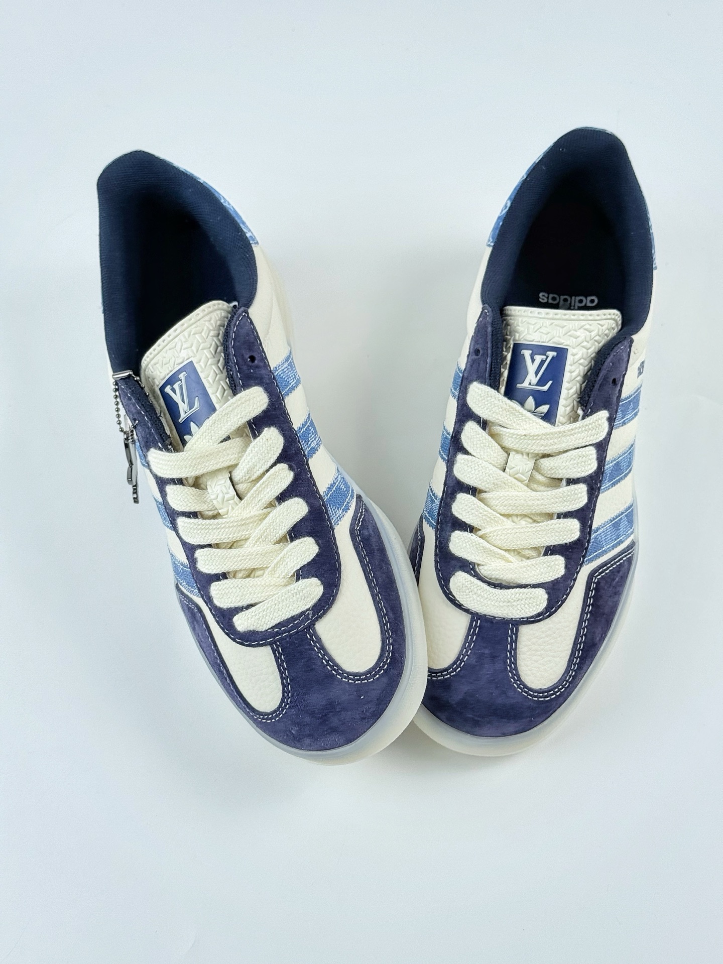 adidas Originals Gazelle INdoor x Louis Vuitton 白蓝 三叶草休闲防滑耐磨低帮板鞋 DM1234-008