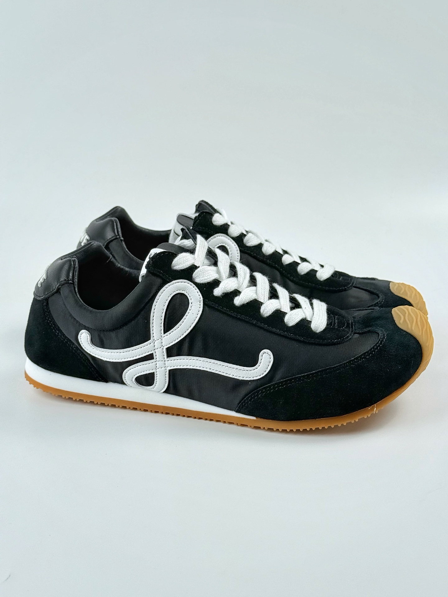 配件+10 罗意威Loewe Ballet Runner 2.0 Sneakers 芭蕾舞2.0系列阿甘复古风德训薄底百搭休闲运动鞋