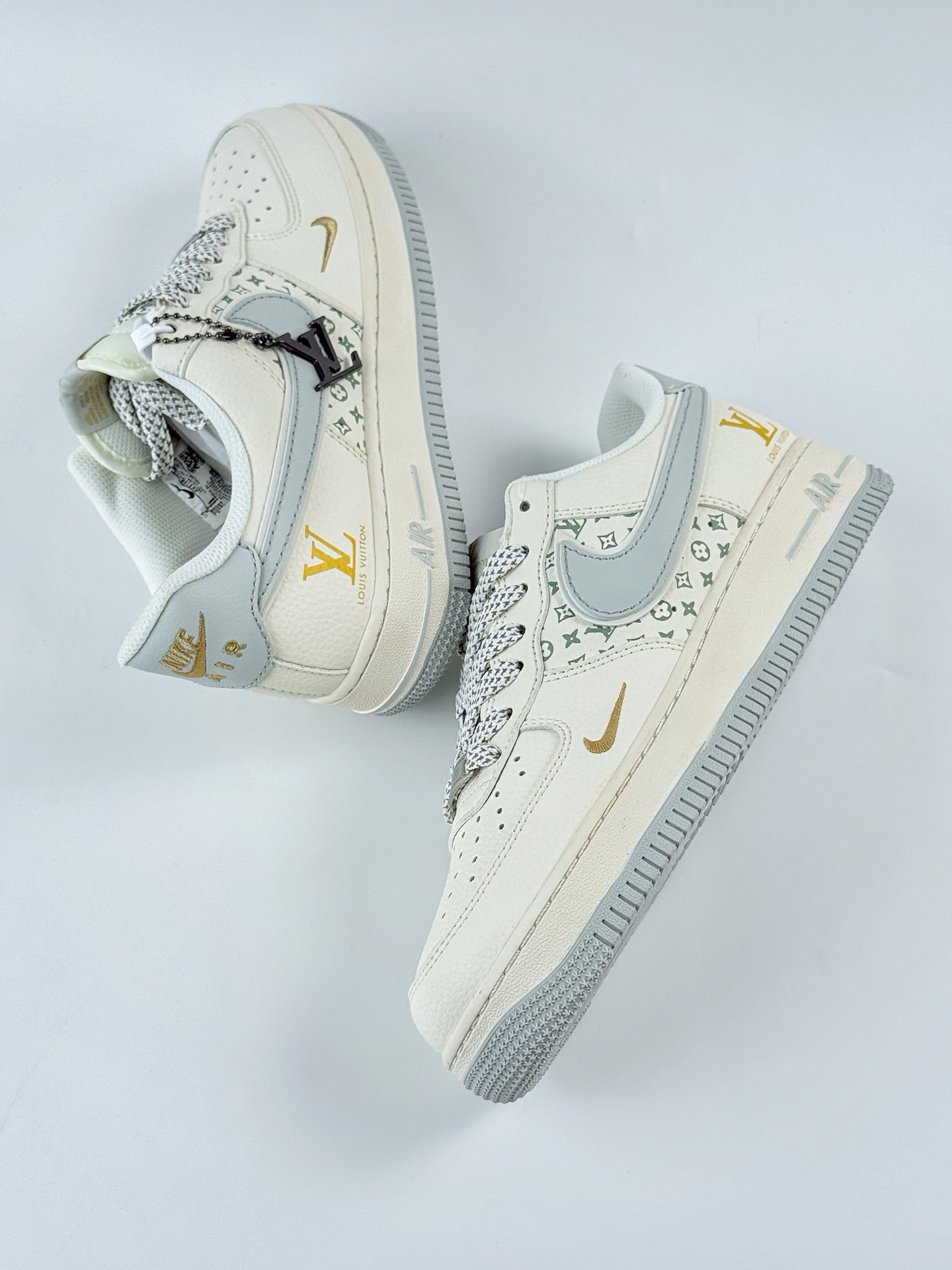 260 Nike Air Force 1 Low 07 x Louis Vuitton 白灰小勾满天星 XX3168-159