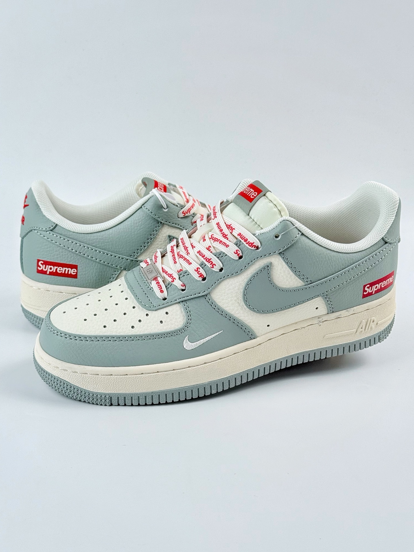 260 Nike Air Force 1 Low 07 x Supreme 灰白小勾 ZH2598-319