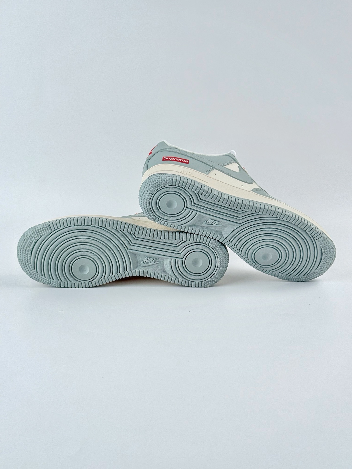 260 Nike Air Force 1 Low 07 x Supreme 灰白小勾 ZH2598-319