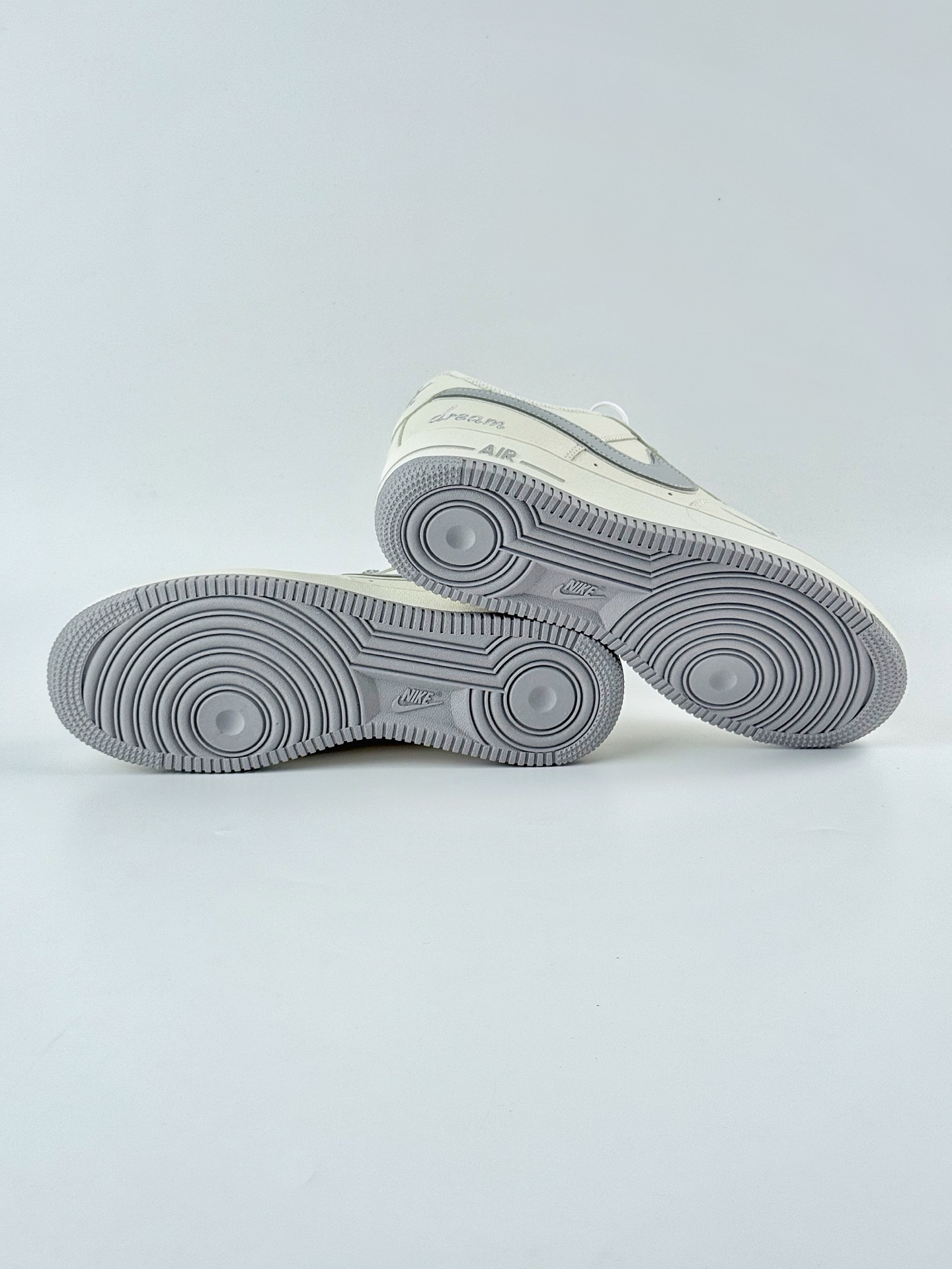 200 Nike Air Force 1 Low 07 x Dream 白灰小勾满天星 DR2024-106