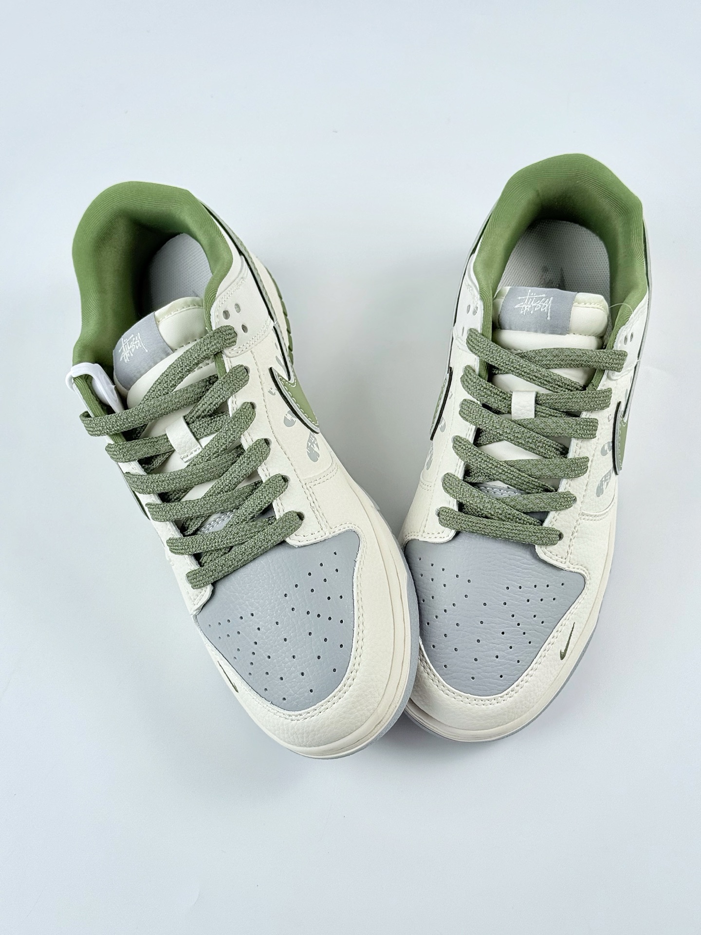 300 Nike SB Dunk Low x Stussy 白绿灰小勾 XS6089-594