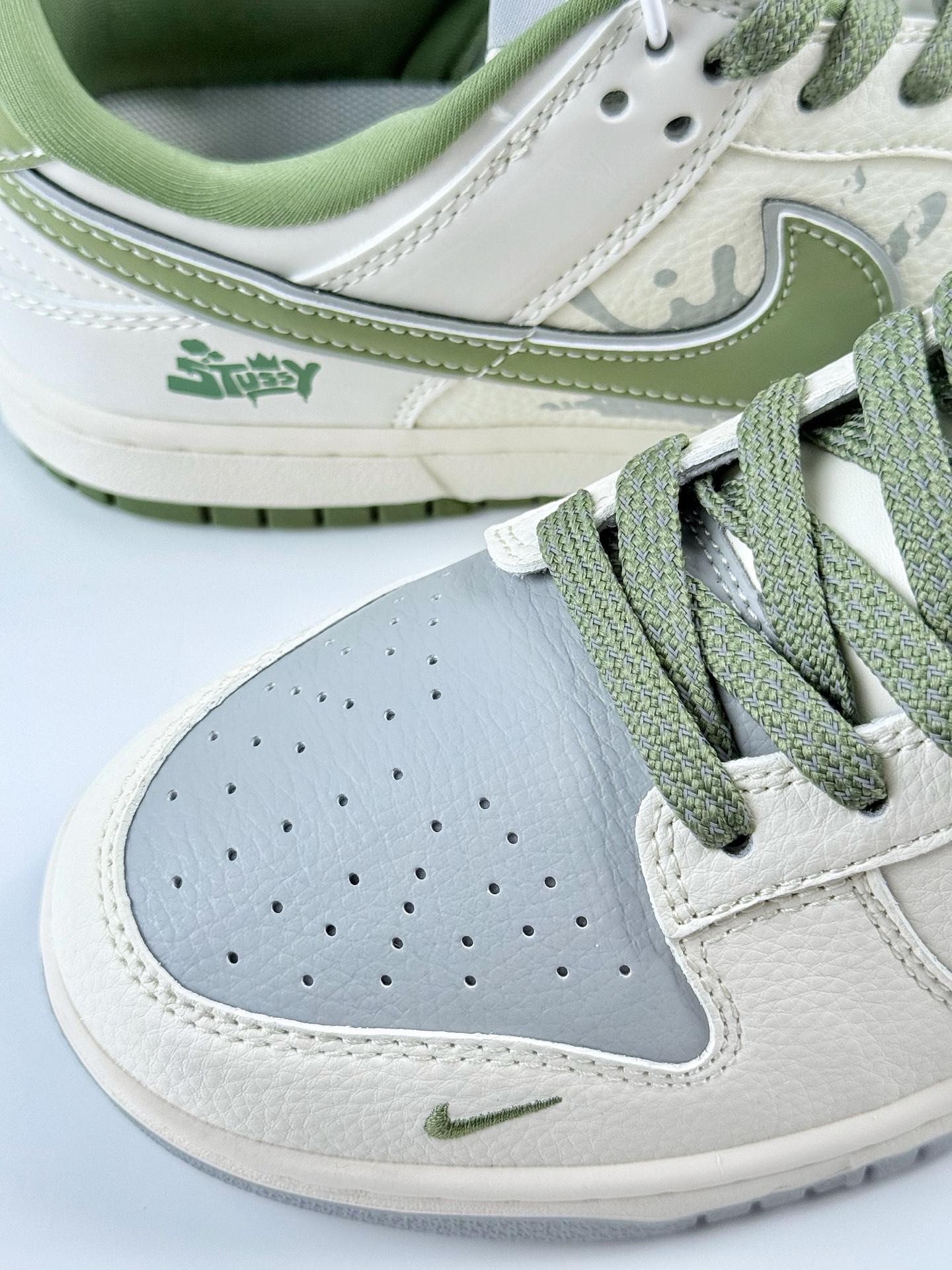 300 Nike SB Dunk Low x Stussy 白绿灰小勾 XS6089-594