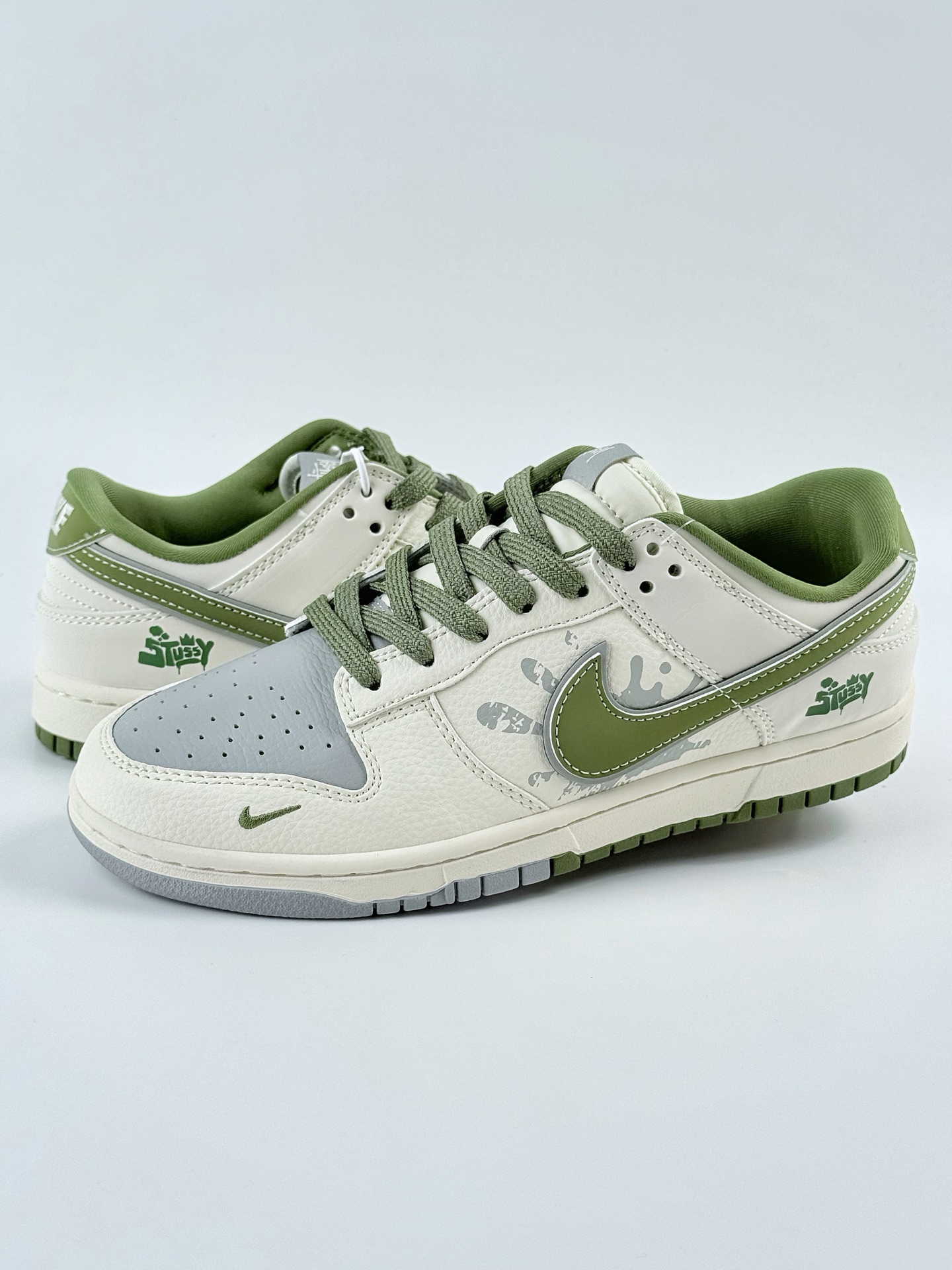 300 Nike SB Dunk Low x Stussy 白绿灰小勾 XS6089-594