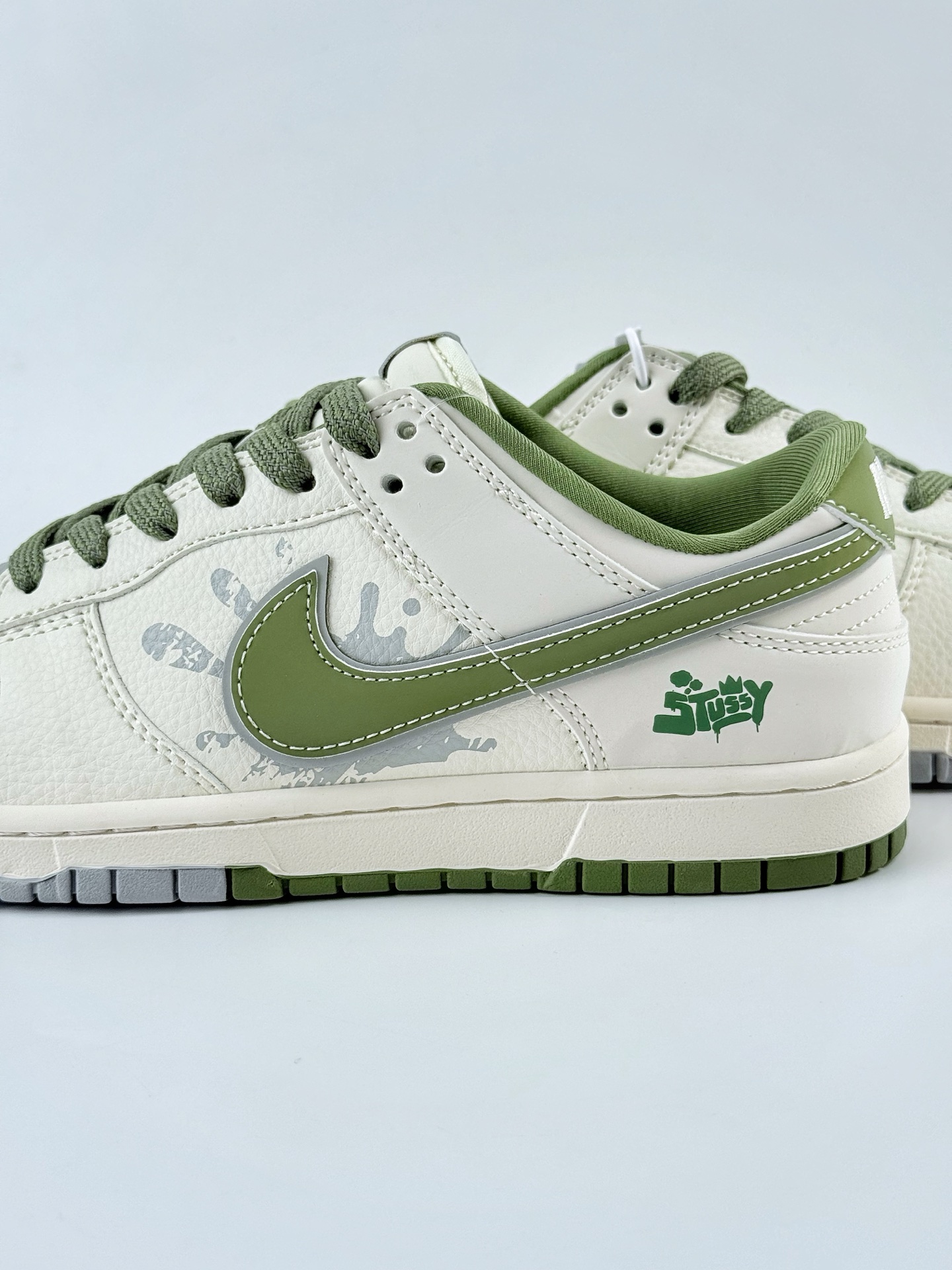 300 Nike SB Dunk Low x Stussy 白绿灰小勾 XS6089-594
