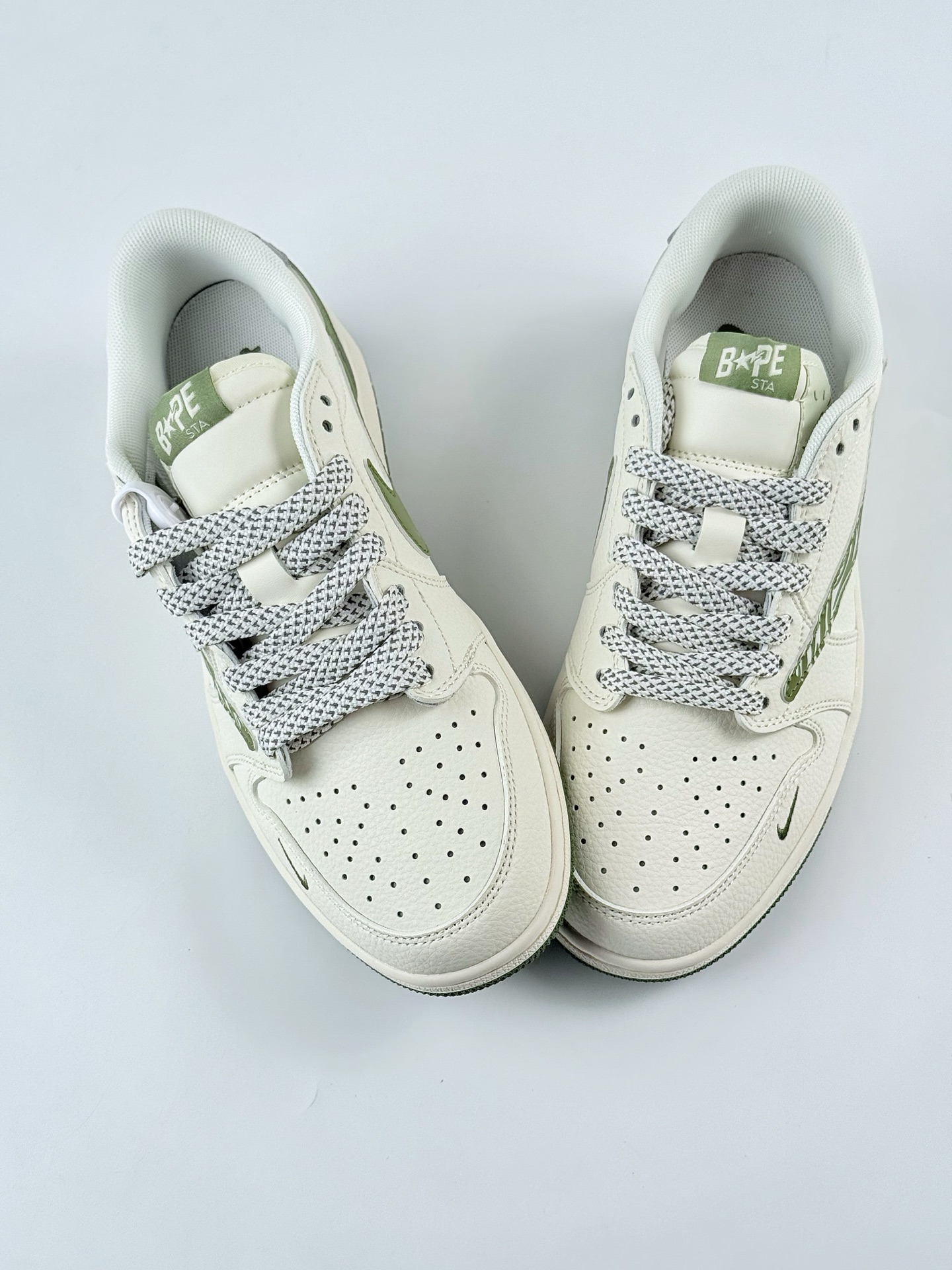 260 Travis Scott x Nike Air Jordan 1 Low x BAPE Air Jordan 1 Low 反转白绿灰小勾满天星倒钩 HS8068-001