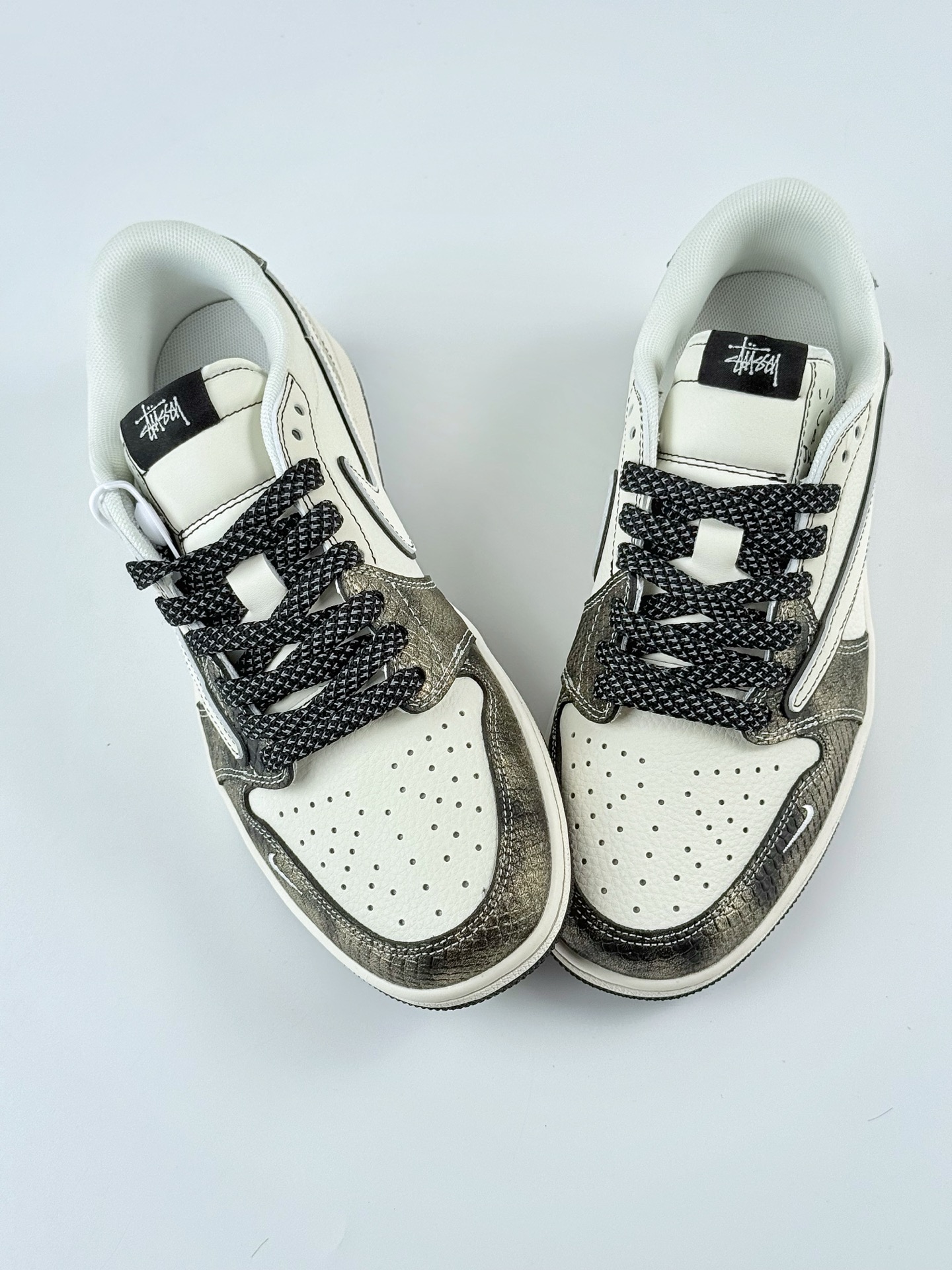 260 Travis Scott x Nike Air Jordan 1 Low x Stussy Air Jordan 1 Low 反转黑橙白小勾满天星倒钩 XF8698-075