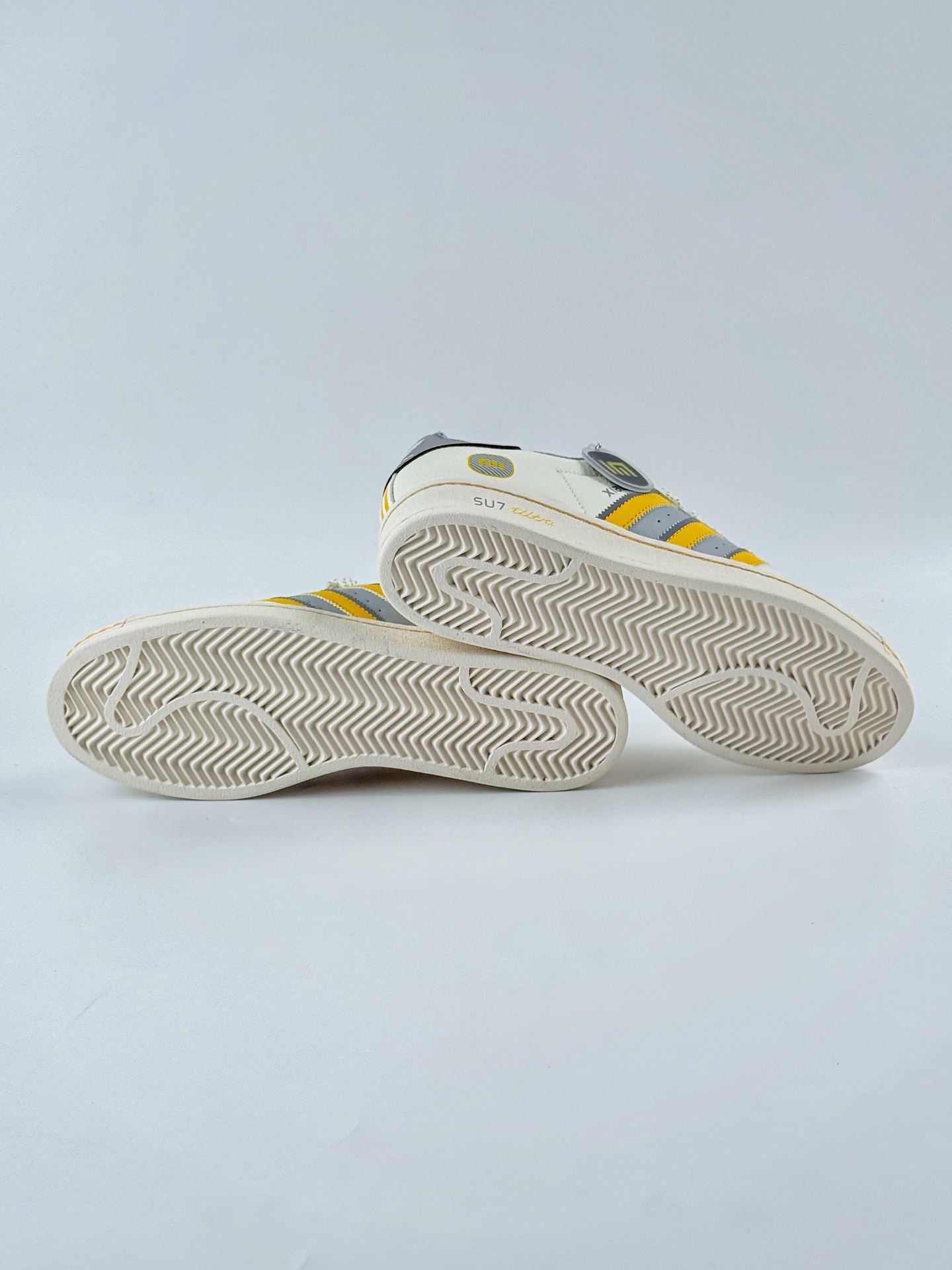 220 AD Originals Superstar x SU7 Ultra 82 贝壳头 白灰黄满天星 JY8917