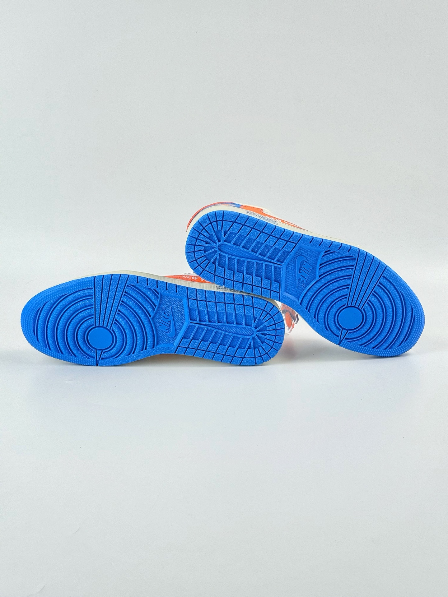 Travis Scott x Nike Air Jordan 1 Low x NEW YORK Air Jordan 1 Low 反转纽约尼克斯小勾倒钩 SC9207-028