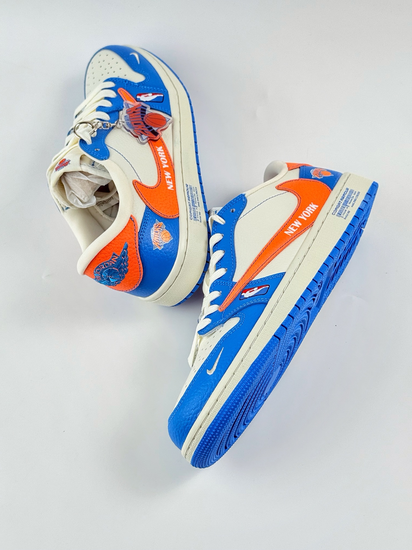 Travis Scott x Nike Air Jordan 1 Low x NEW YORK Air Jordan 1 Low 反转纽约尼克斯小勾倒钩 SC9207-028