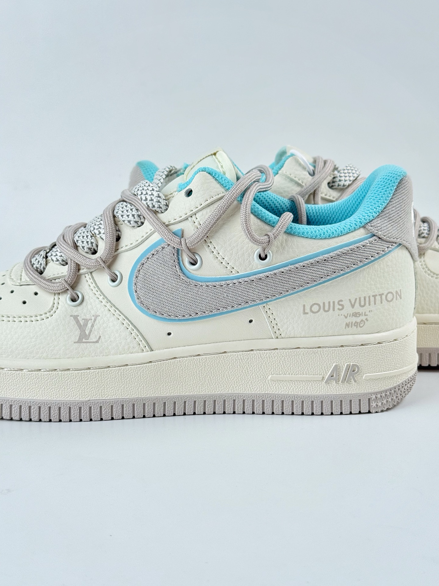 260 Nike Air Force 1 Low 07 x Louis Vuitton 白蓝满天星 DM6868-095