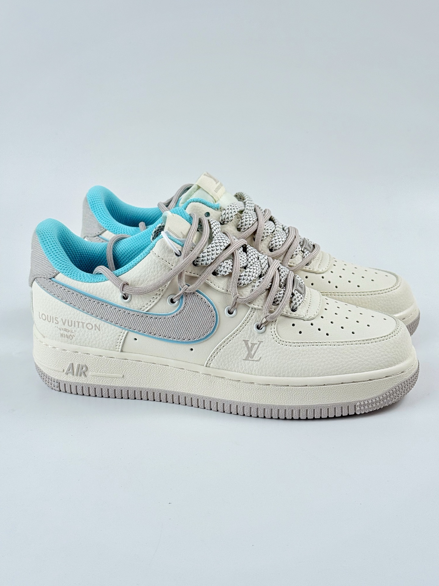 260 Nike Air Force 1 Low 07 x Louis Vuitton 白蓝满天星 DM6868-095