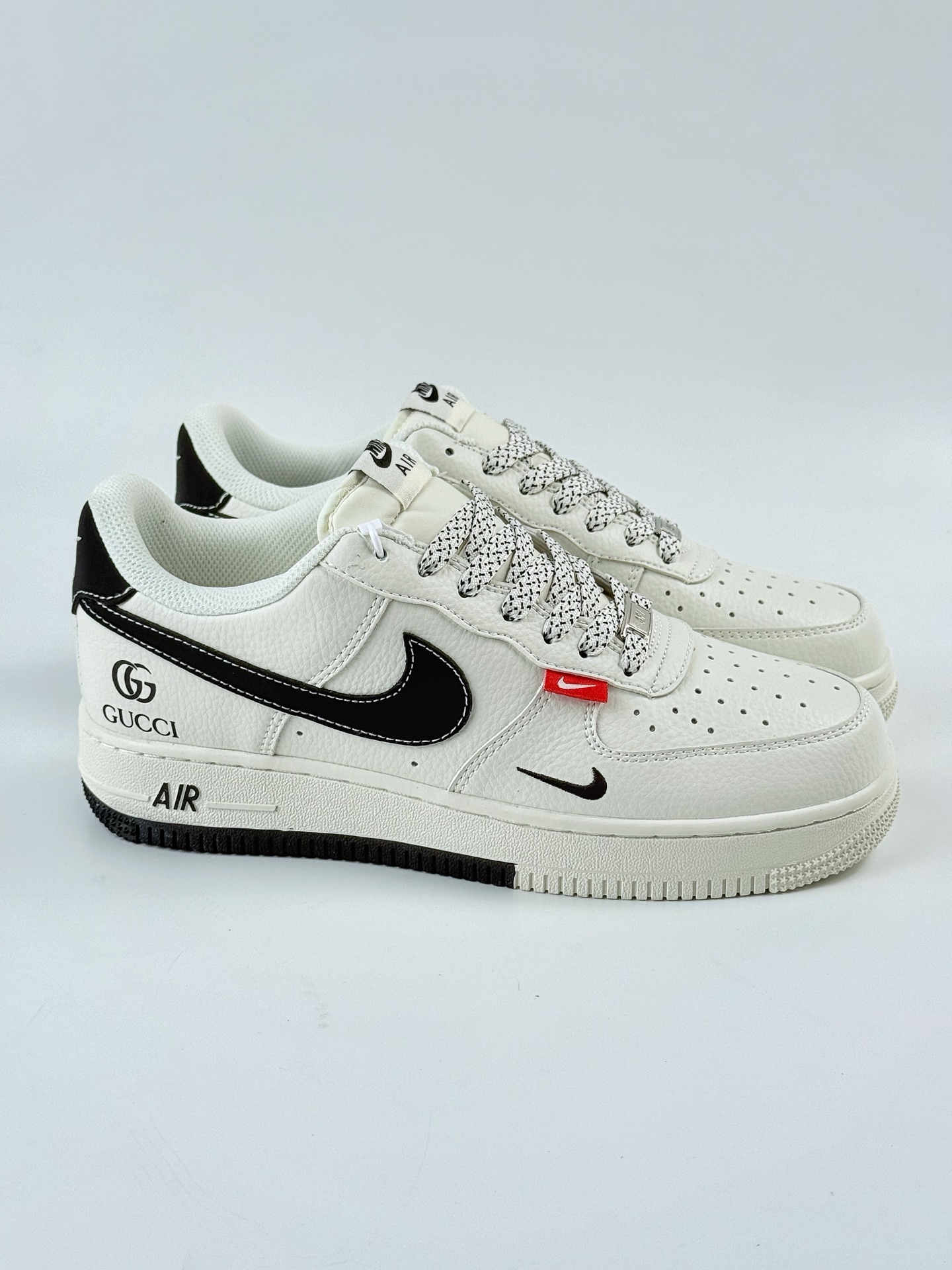 260 Nike Air Force 1 Low 07 x GUCCI 白黑小勾满天星 CS5288-009