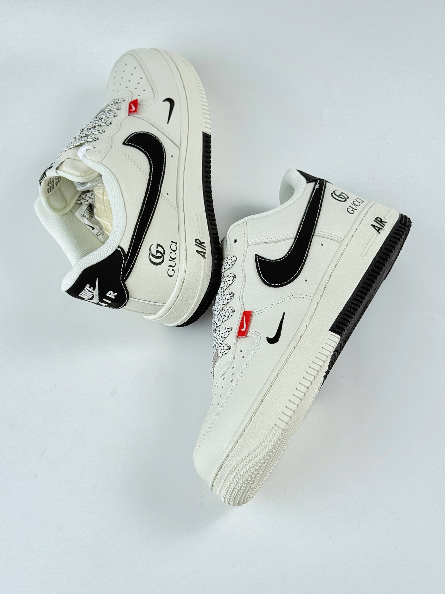 260 Nike Air Force 1 Low 07 x GUCCI 白黑小勾满天星 CS5288-009