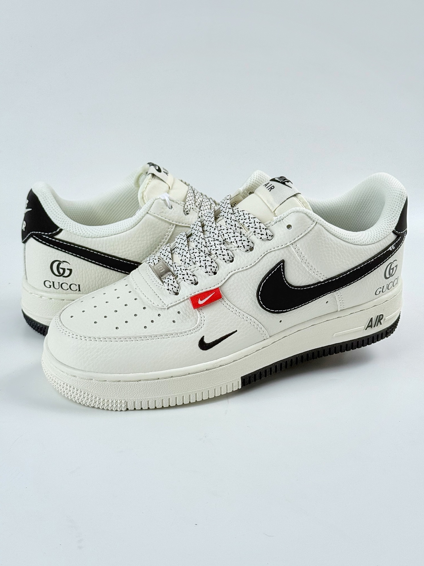 260 Nike Air Force 1 Low 07 x GUCCI 白黑小勾满天星 CS5288-009