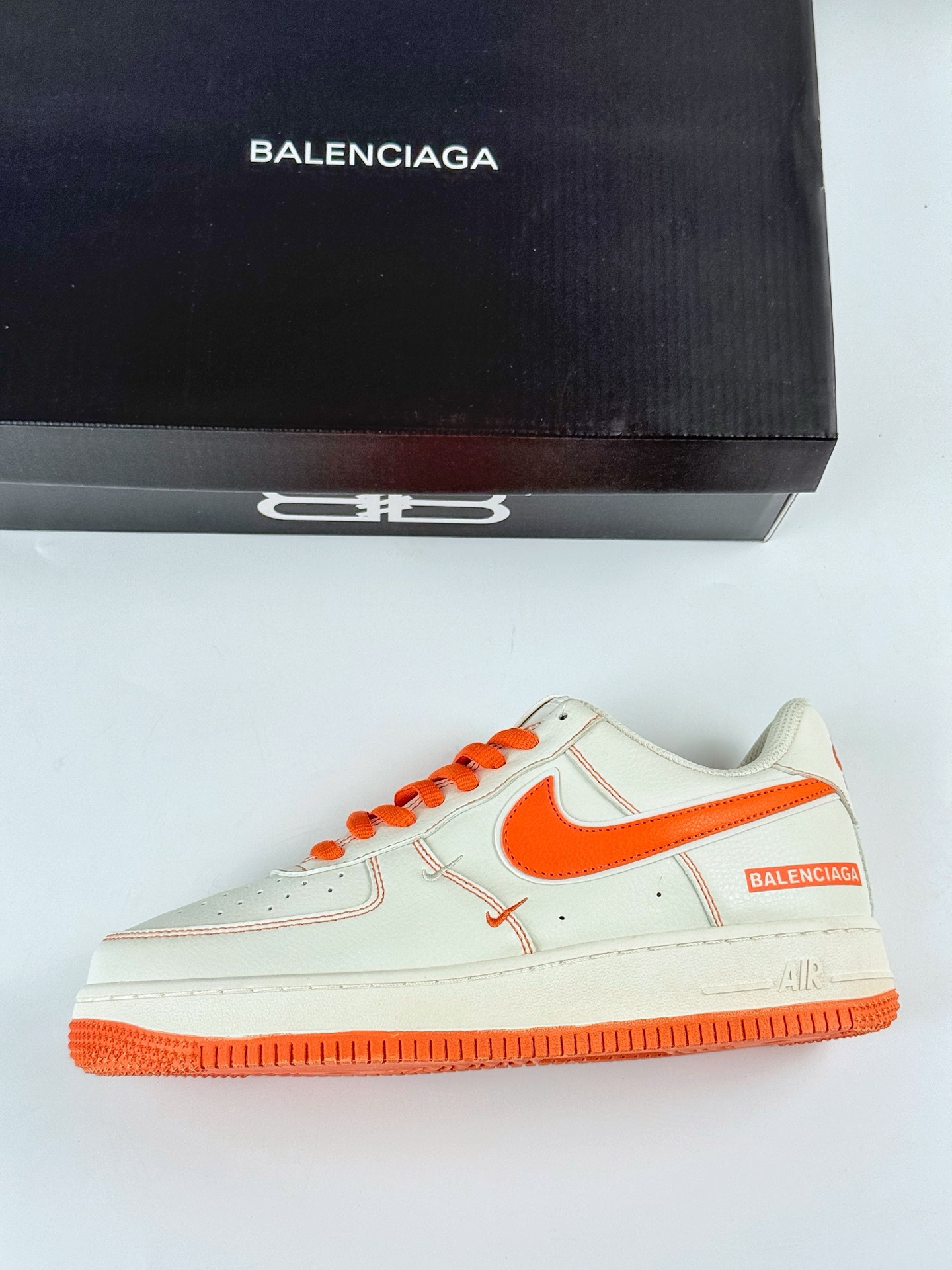 240 Nike Air Force 1 Low 07 x Balenciaga 白橙双小勾 FR0538-092