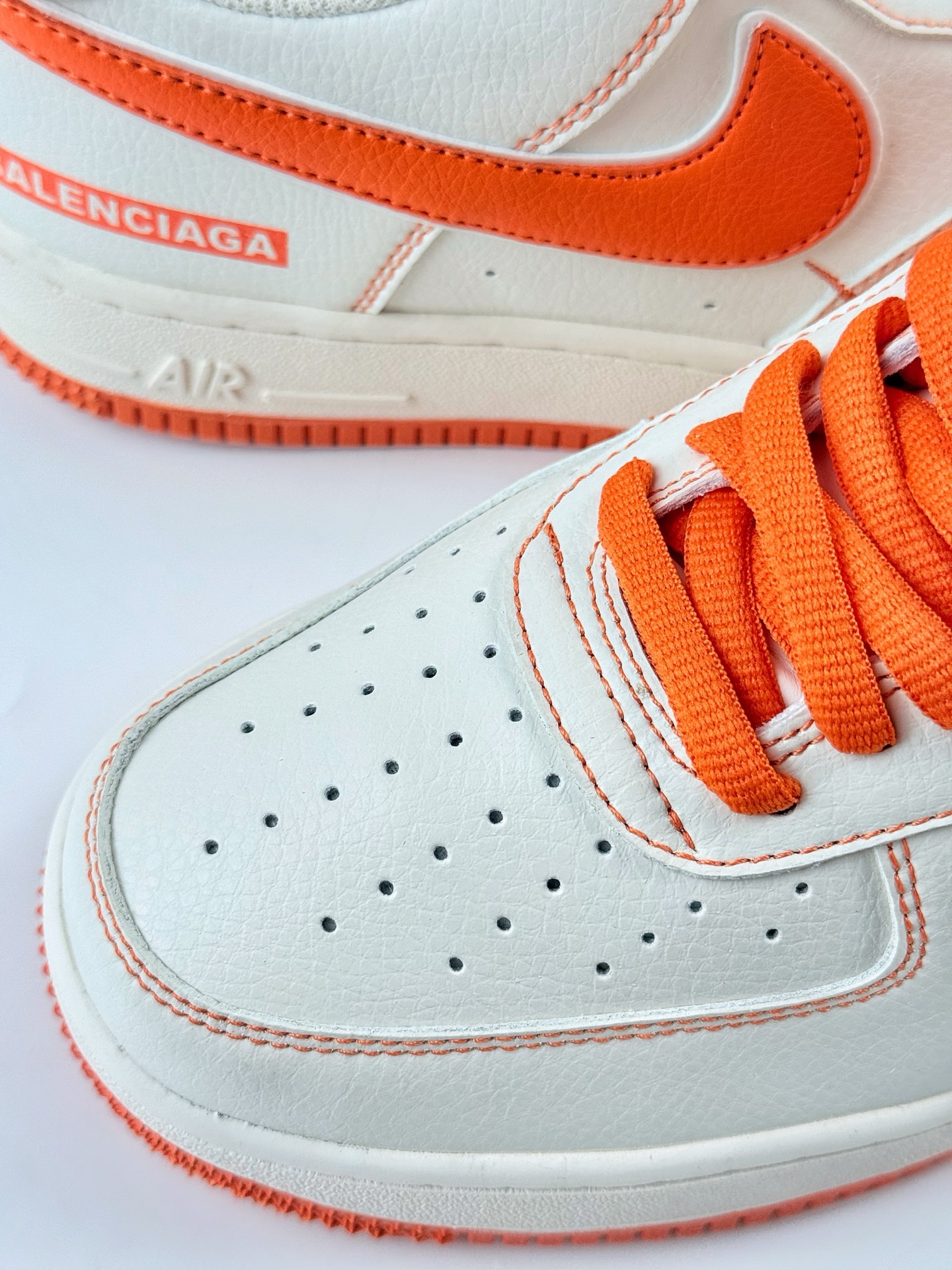 240 Nike Air Force 1 Low 07 x Balenciaga 白橙双小勾 FR0538-092