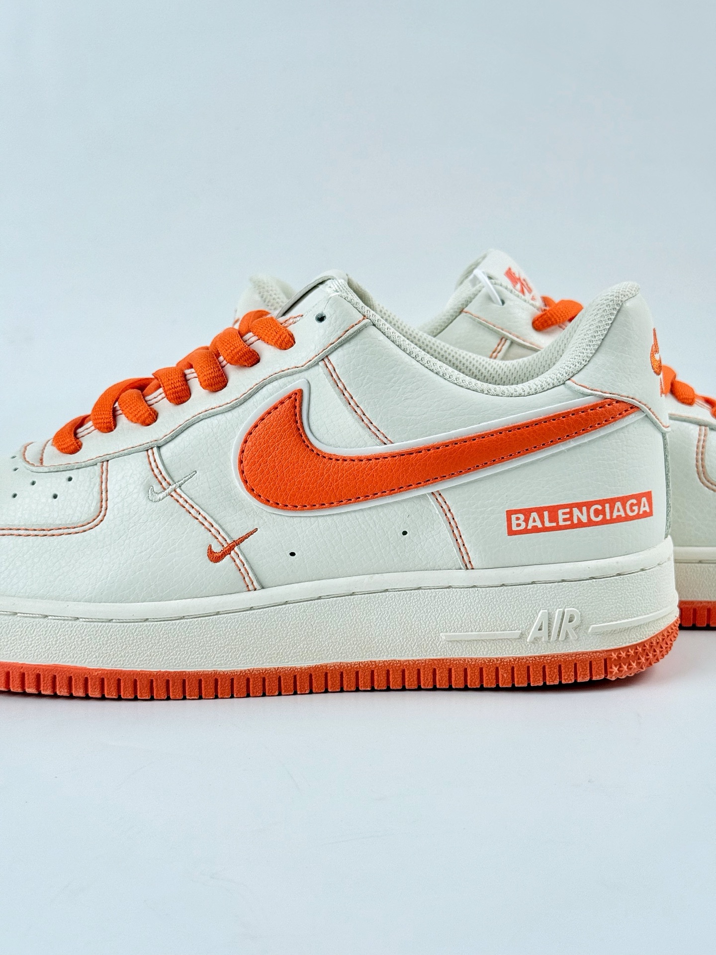 240 Nike Air Force 1 Low 07 x Balenciaga 白橙双小勾 FR0538-092
