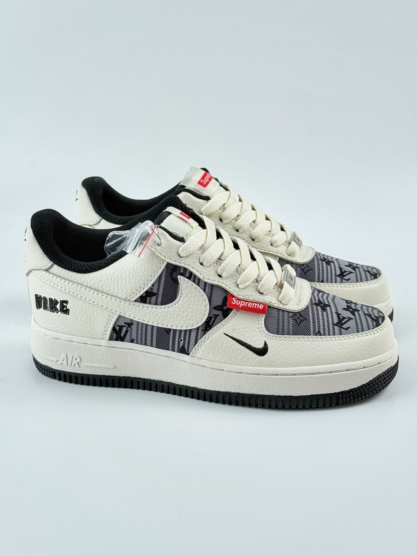 260 Nike Air Force 1 Low 07 x Supreme 白黑小勾 BZ68808-108