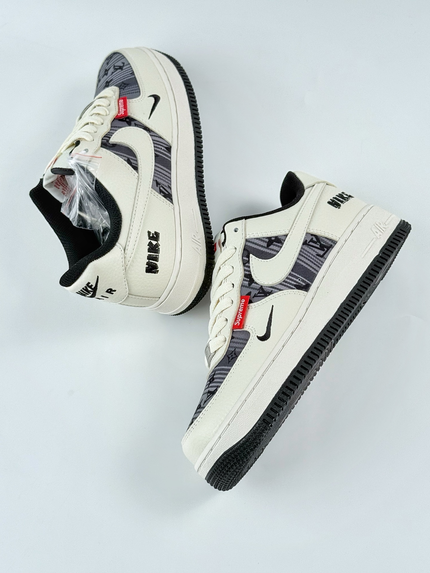 260 Nike Air Force 1 Low 07 x Supreme 白黑小勾 BZ68808-108