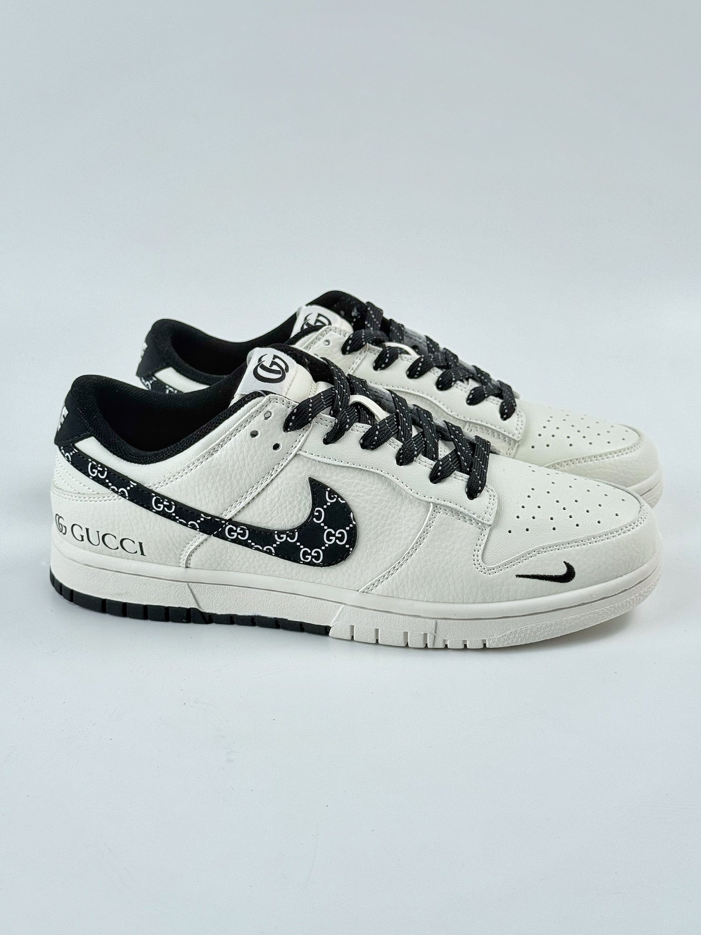 280 Nike SB Dunk Low x GUCCI 白黑小勾满天星 XD6188-048