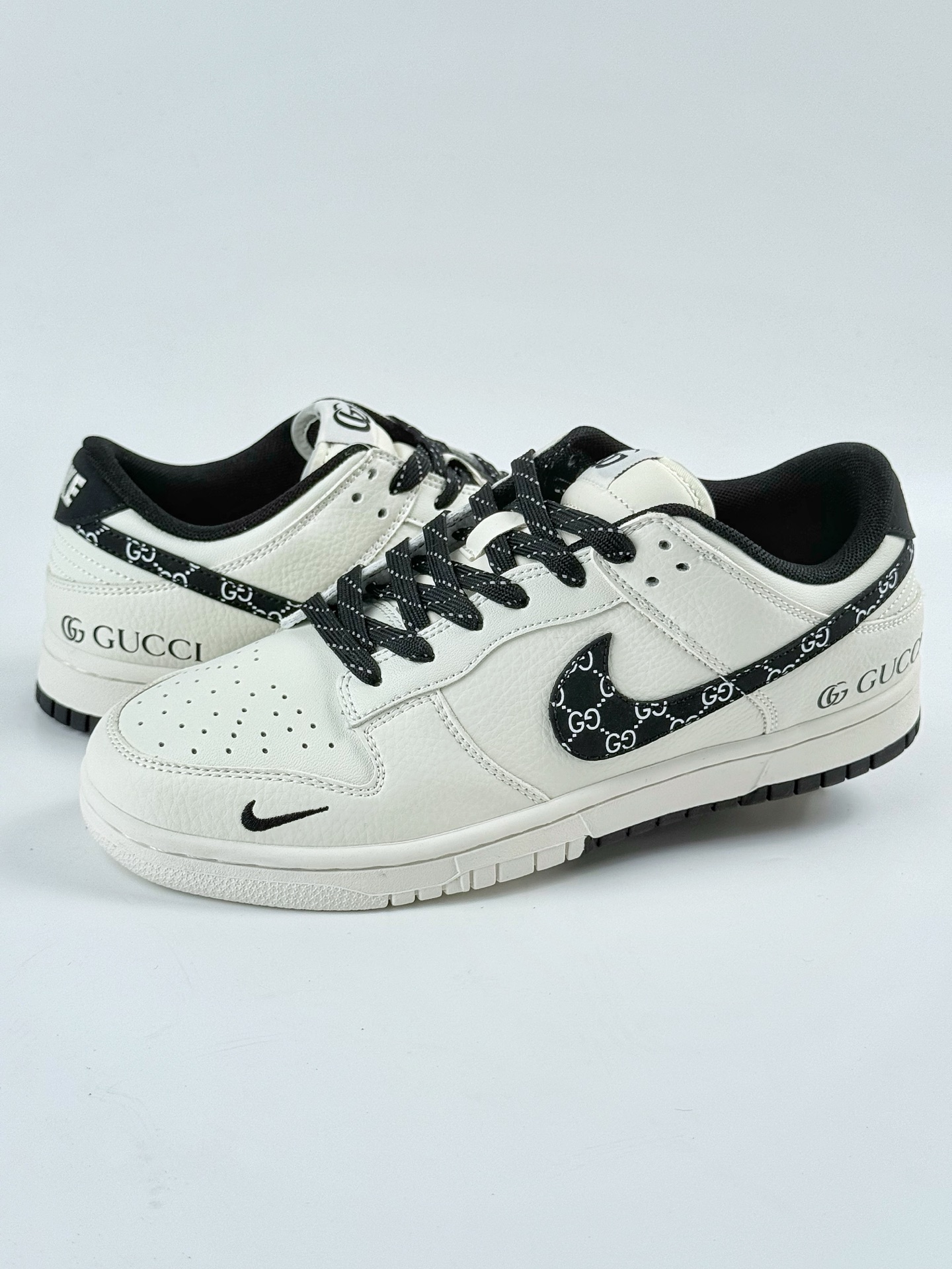 280 Nike SB Dunk Low x GUCCI 白黑小勾满天星 XD6188-048