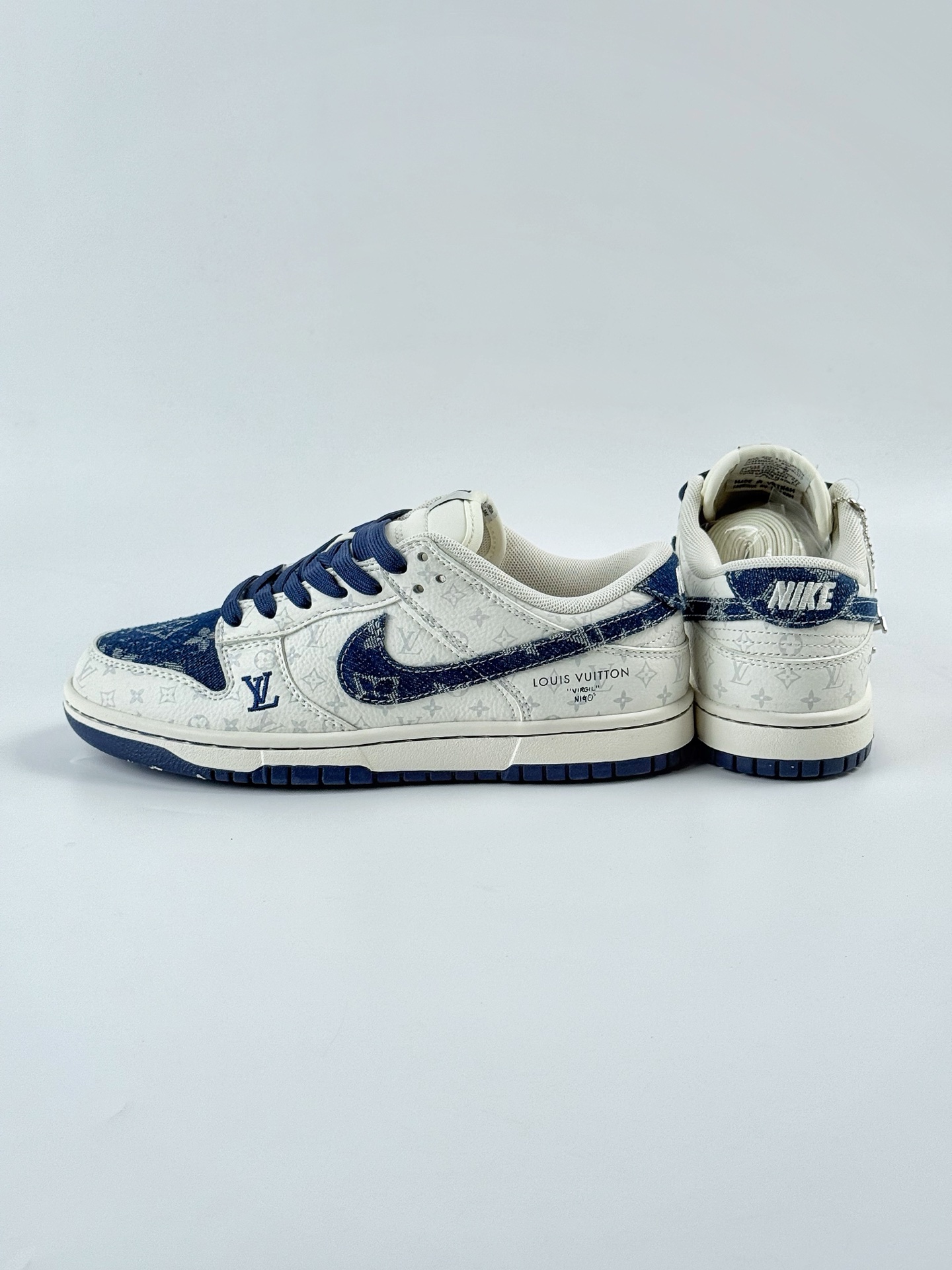 280 Nike SB Dunk Low x Louis Vuitton 白蓝 SC9772-802